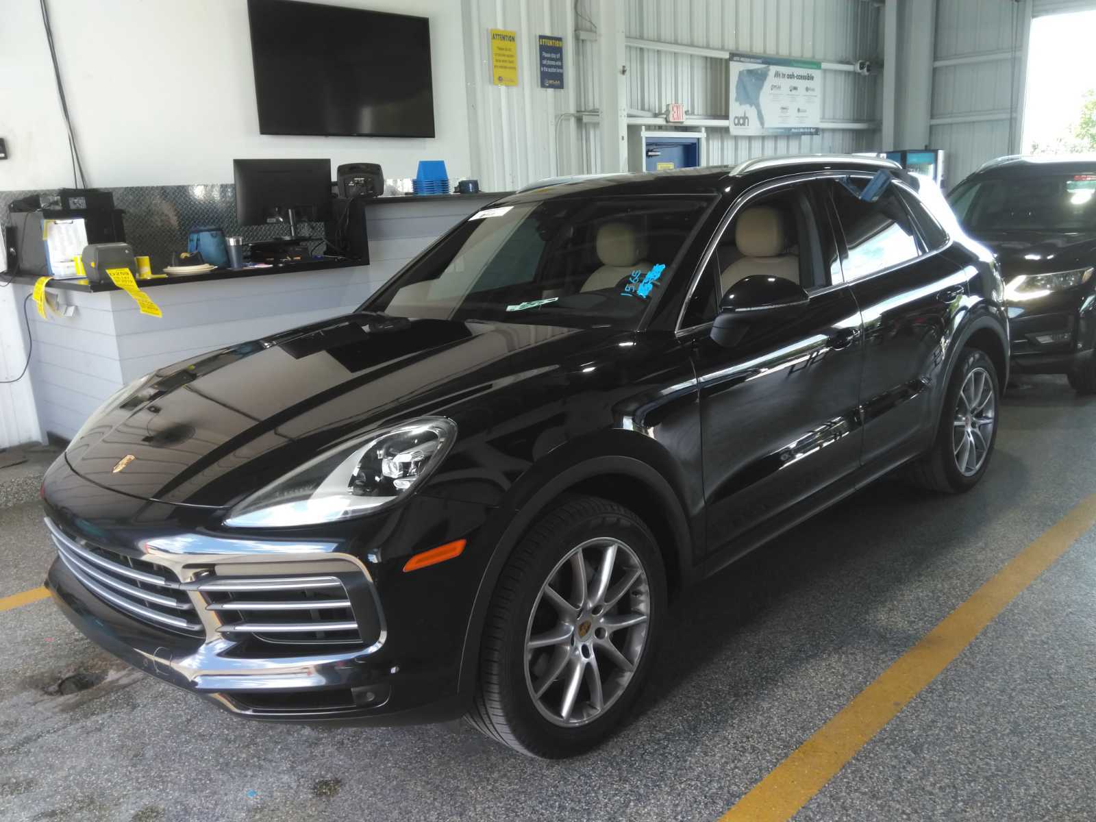 2019 Porsche cayenne   AWD