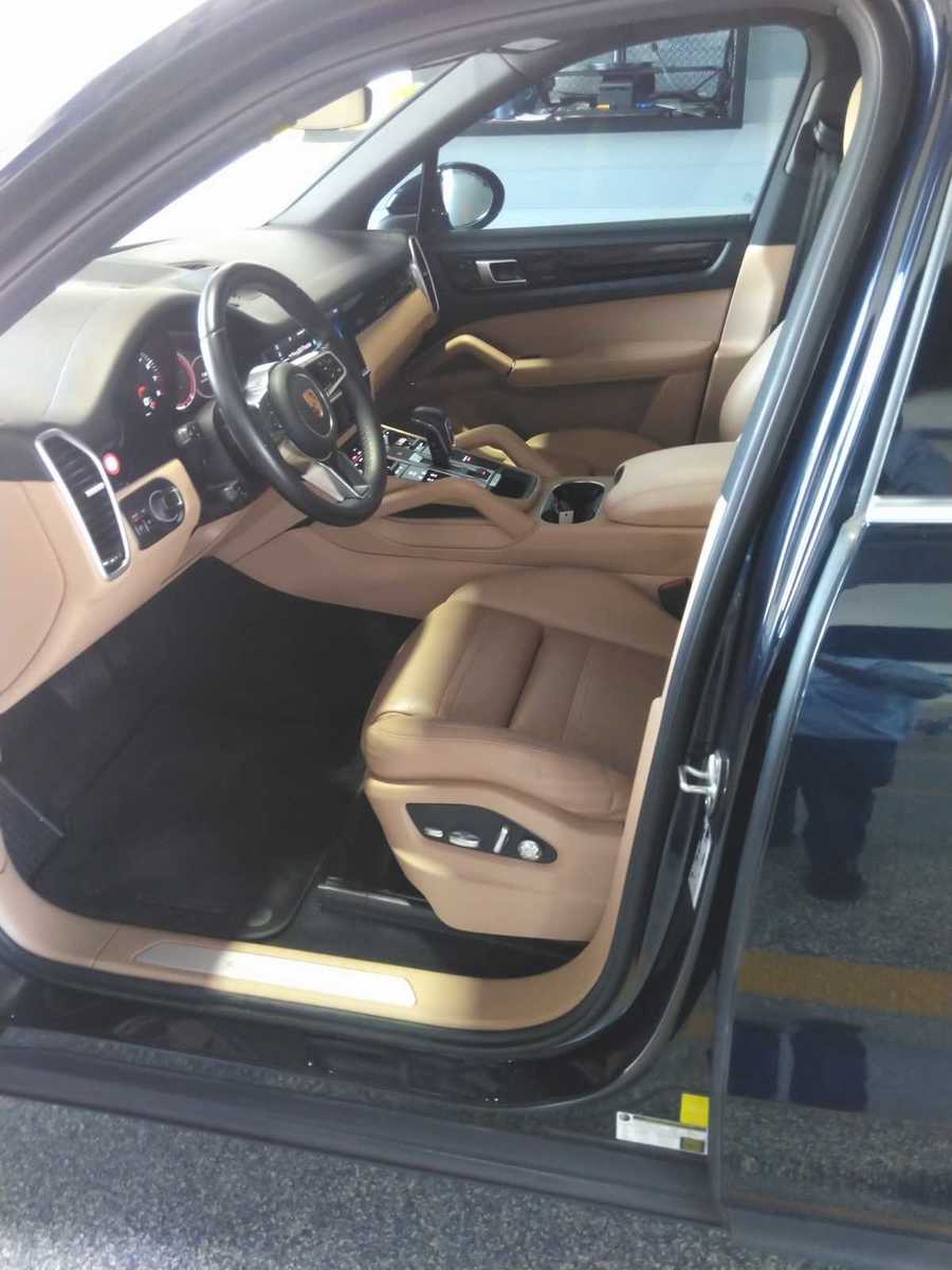 2019 Porsche cayenne   AWD