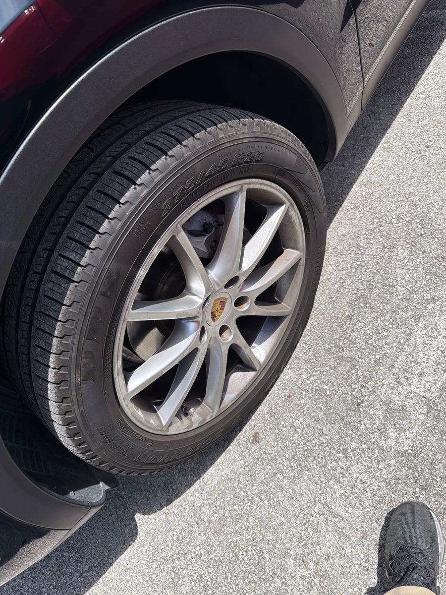 2019 Porsche cayenne   AWD