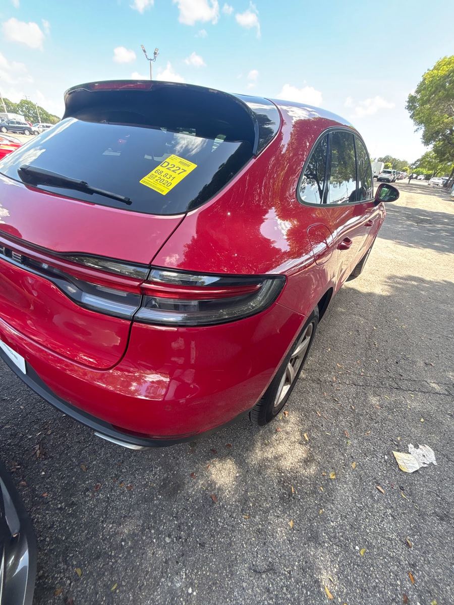 2020 Porsche macan   AWD