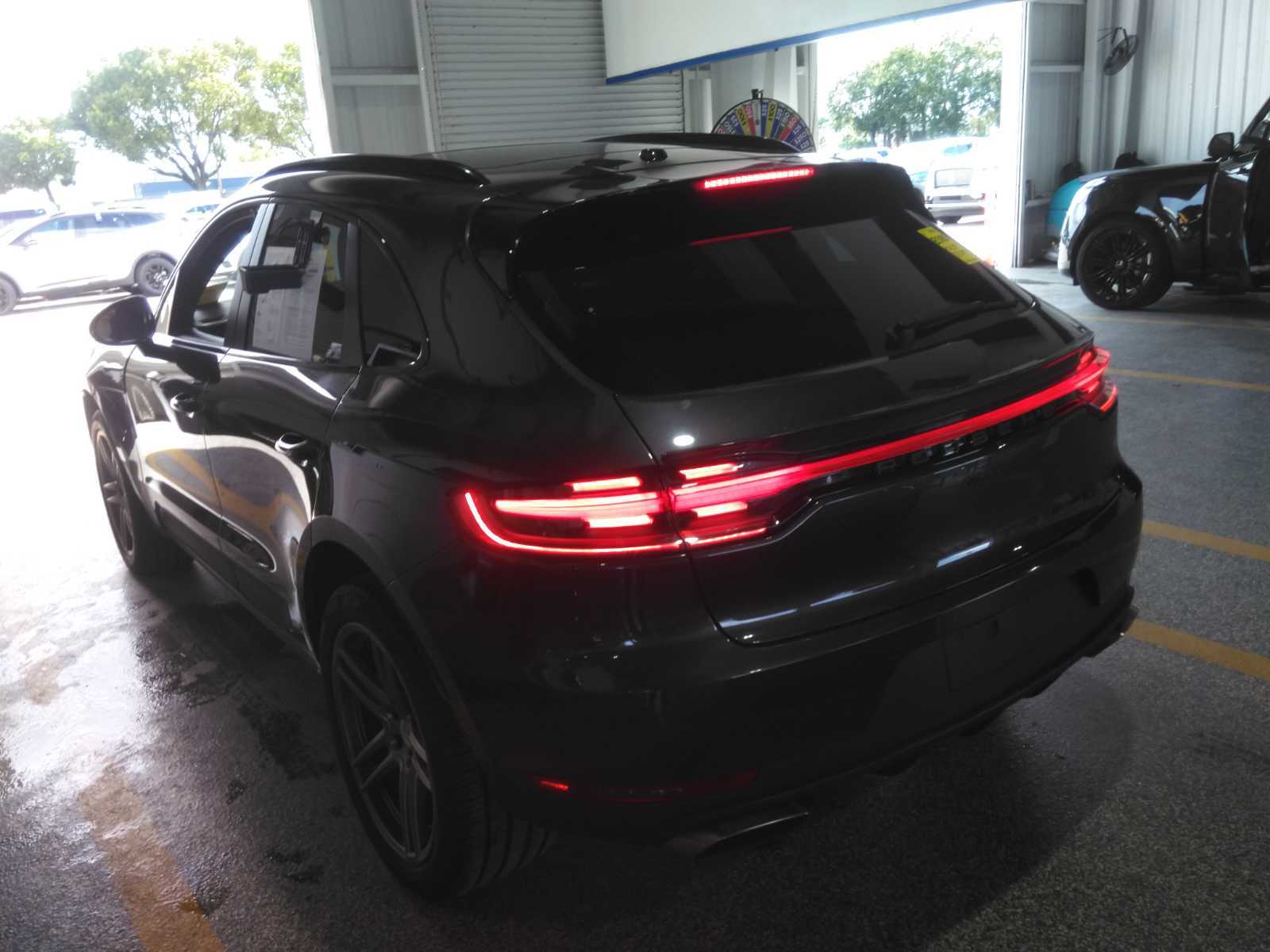 2019 Porsche macan   AWD