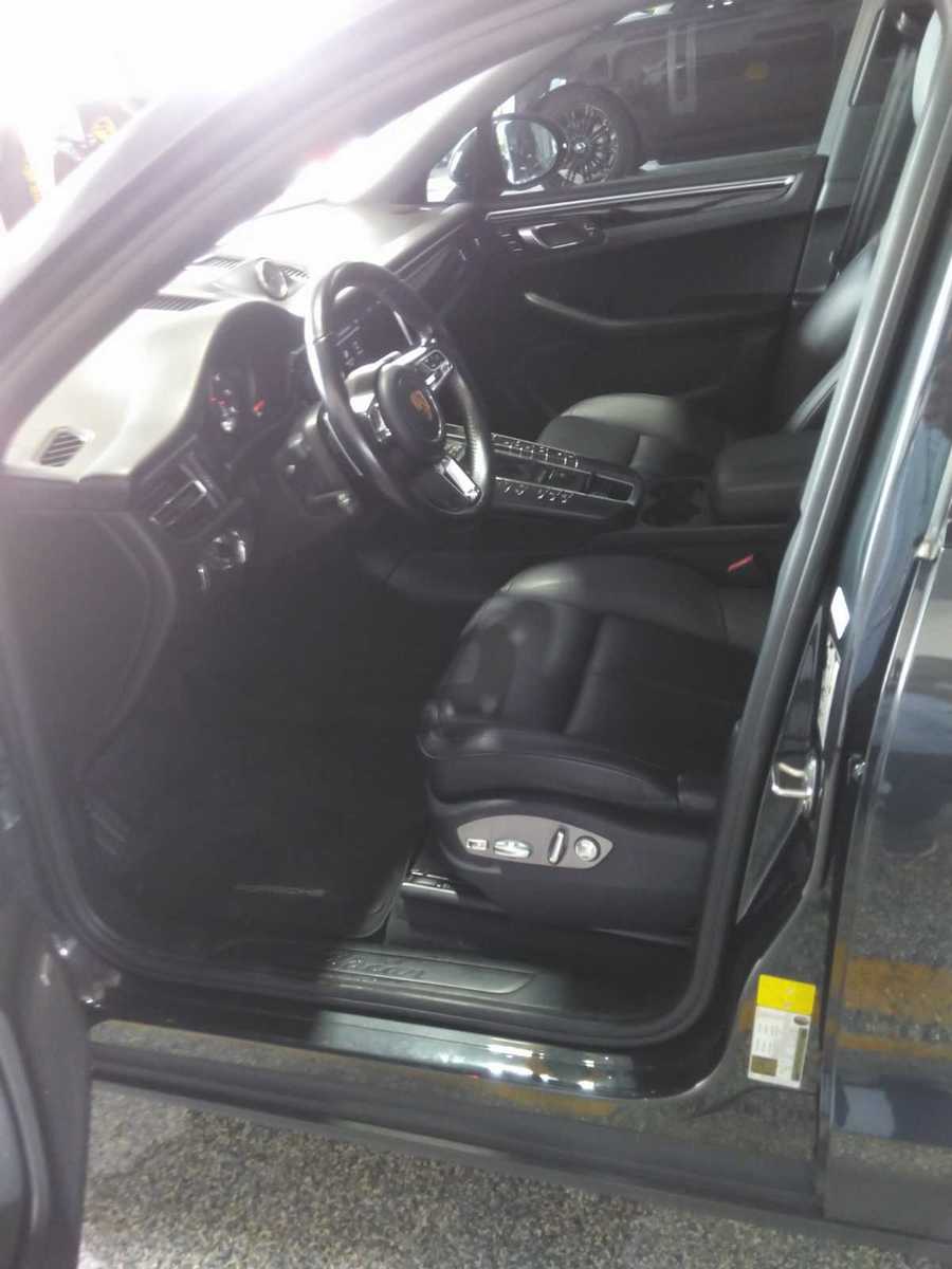 2019 Porsche macan   AWD