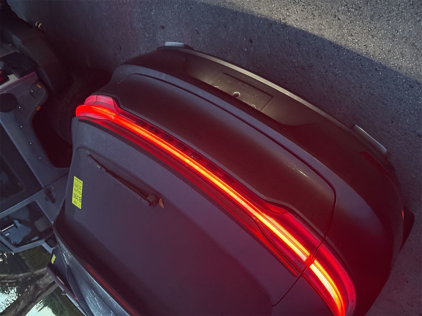 2019 Porsche macan   AWD