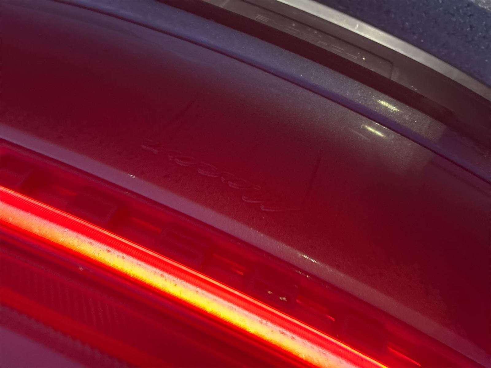 2019 Porsche macan   AWD