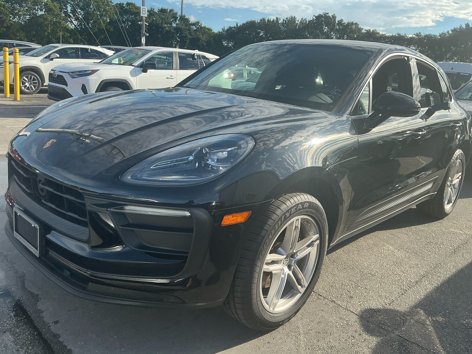 2025 Porsche macan  Not Specified AWD