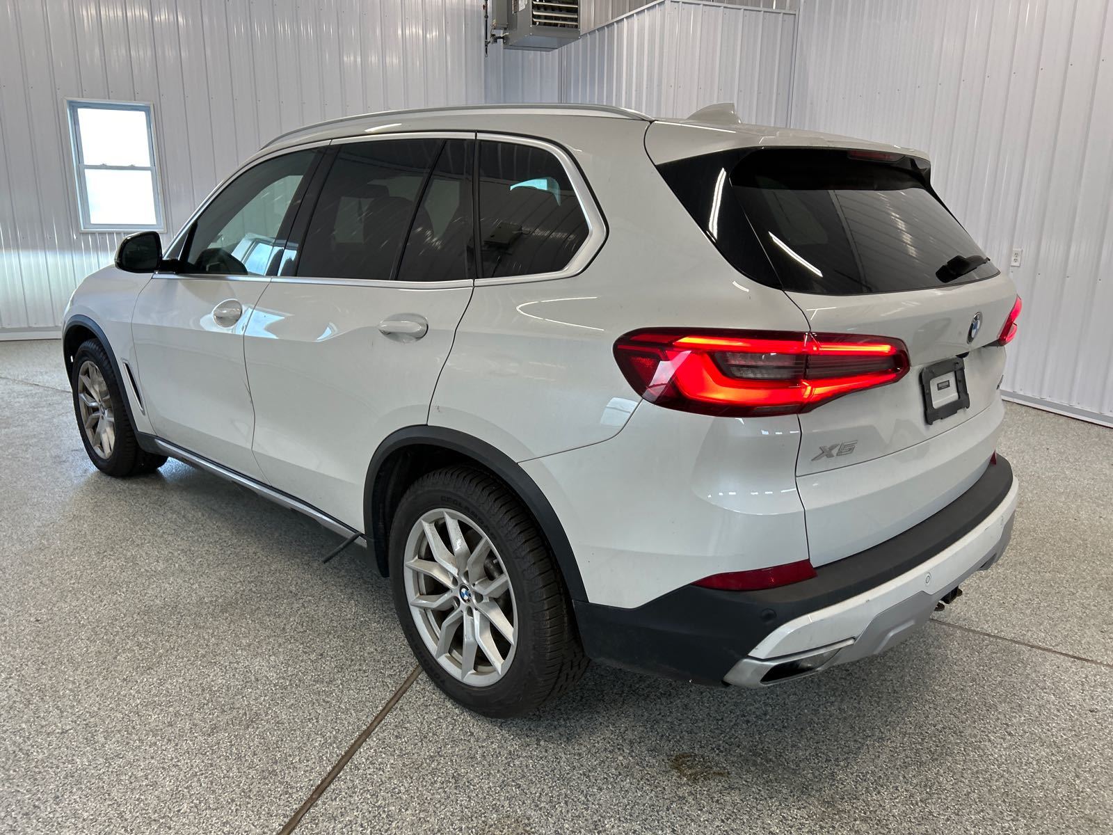 2019 BMW X5  XDrive40i AWD