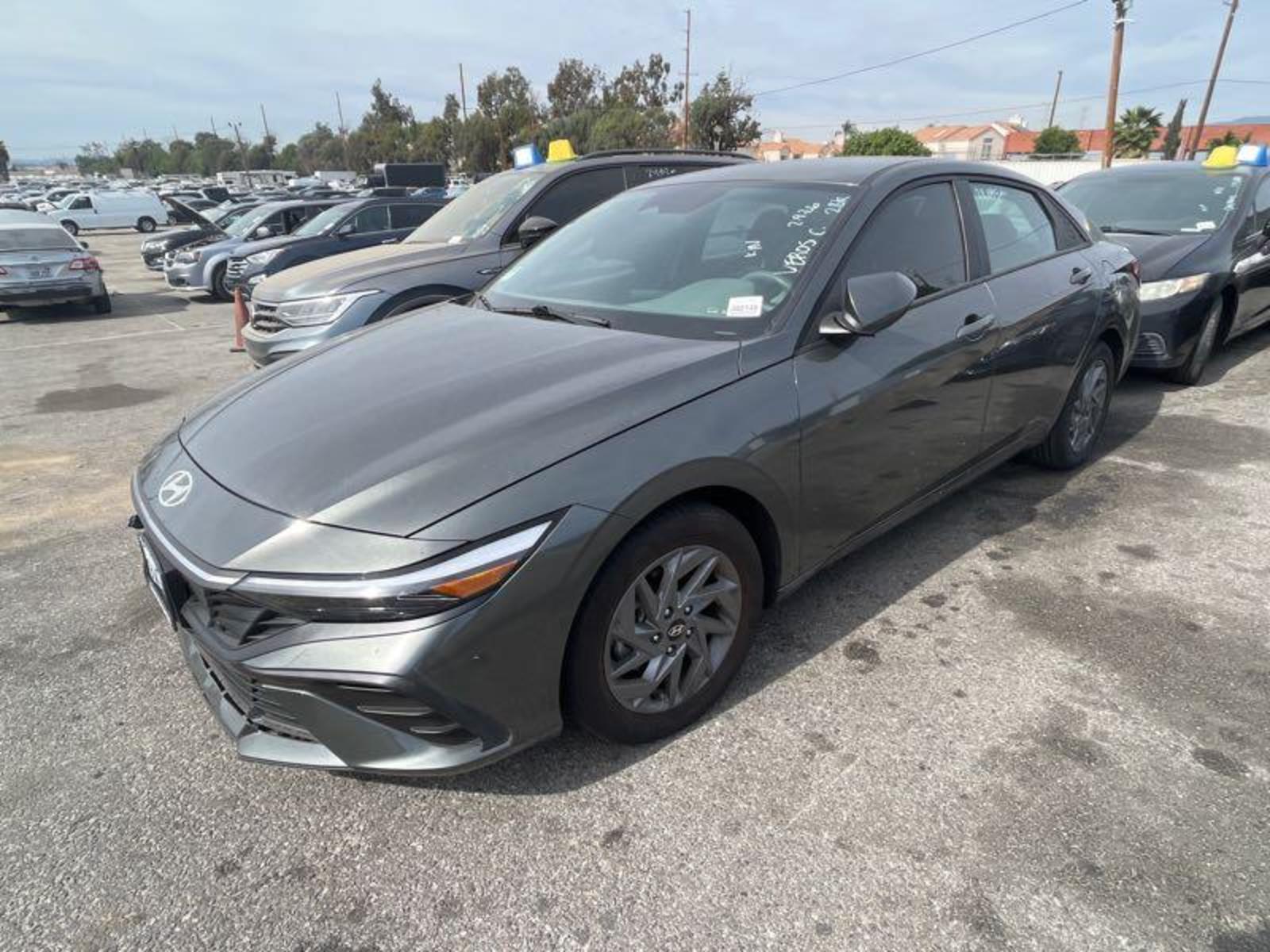 2024 Hyundai Elantra  SEL FWD