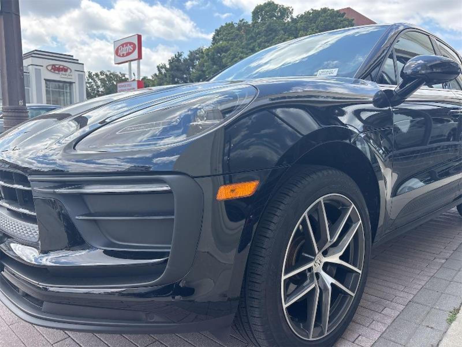 2025 Porsche macan  Not Specified AWD