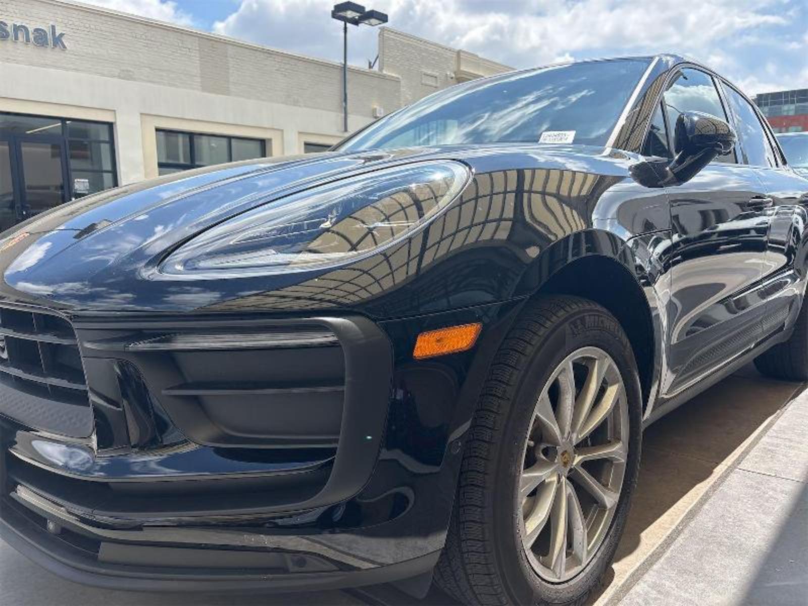2025 Porsche macan  Not Specified AWD