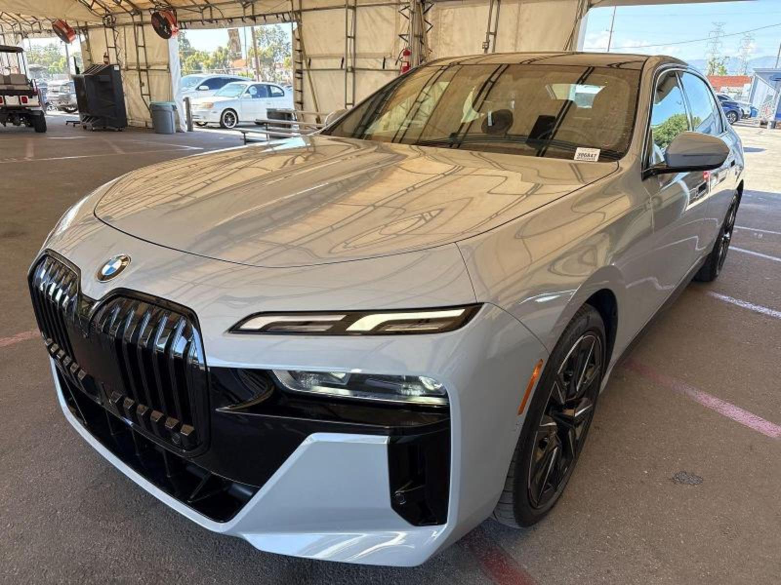 2023 BMW 7-Series  740i RWD