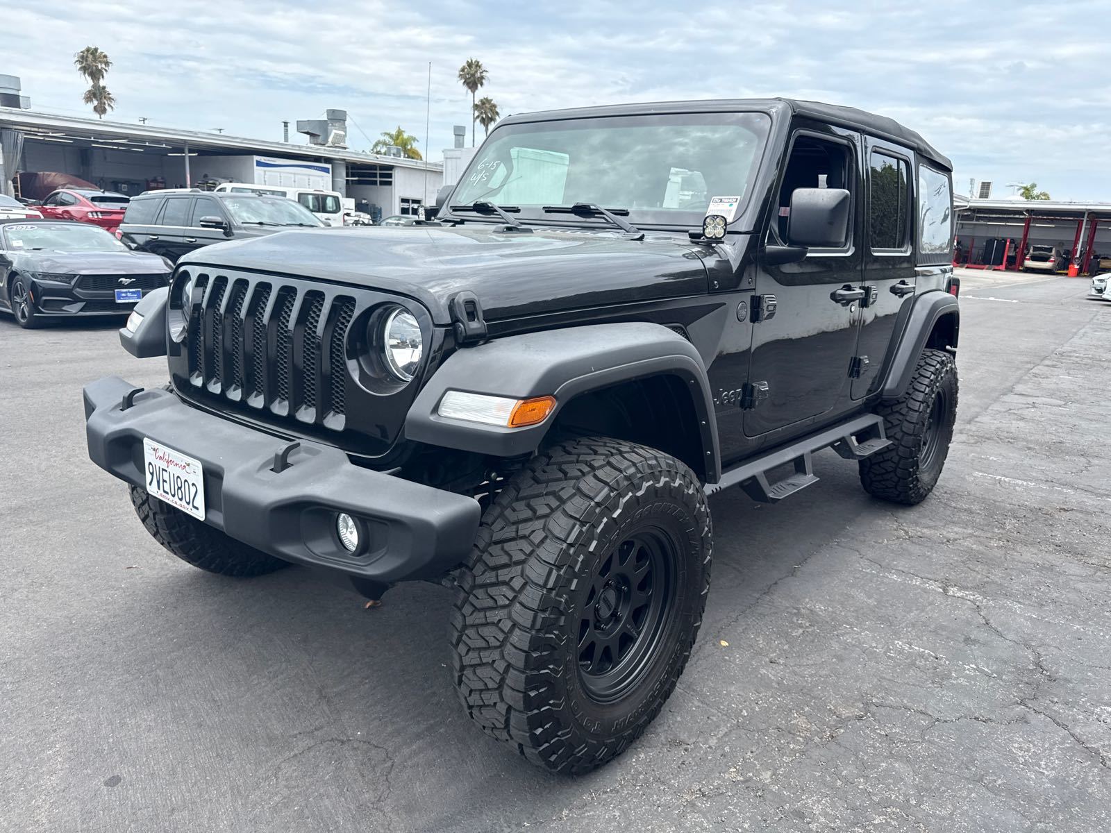 2023 Jeep Wrangler   AWD