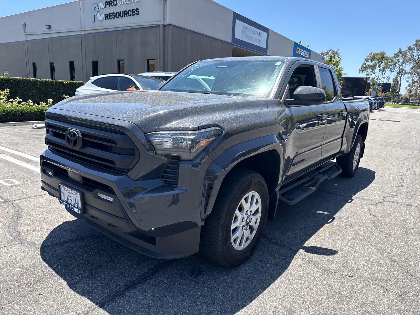 2025 Toyota Tacoma  SR5 AWD