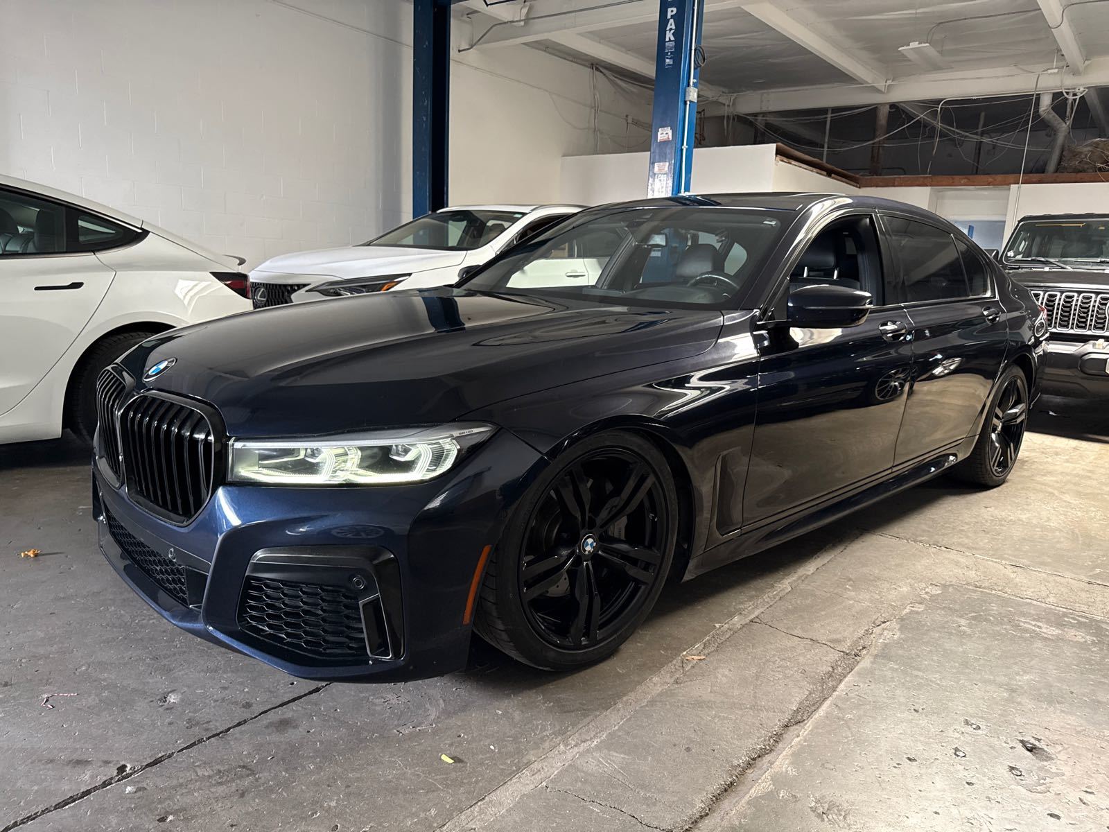 2020 BMW 7-Series  740i RWD