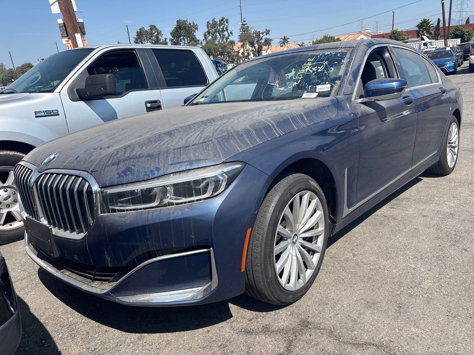 2022 BMW 7-Series  740i RWD