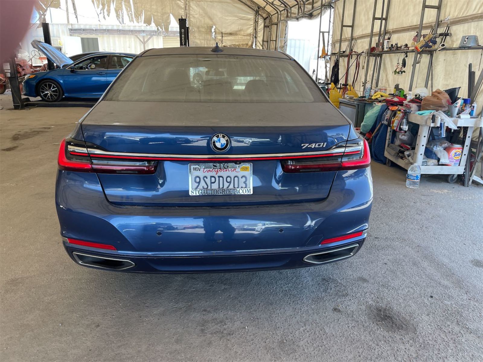 2022 BMW 7-Series  740i RWD