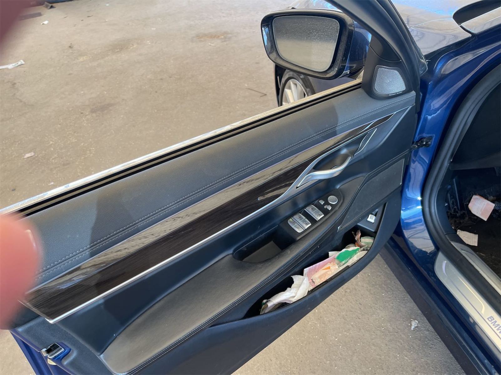 2022 BMW 7-Series  740i RWD