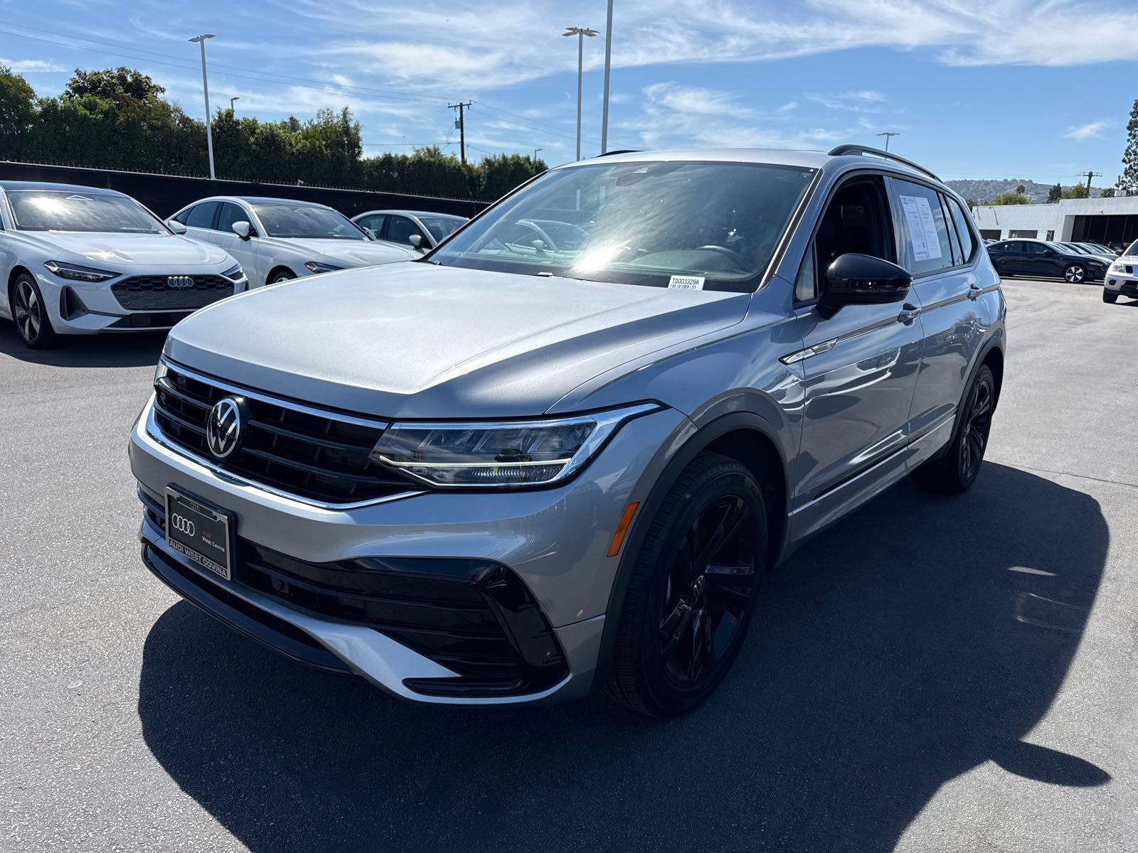 2023 Volkswagen Tiguan   FWD