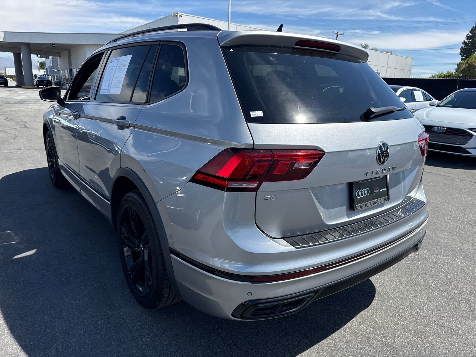 2023 Volkswagen Tiguan   FWD