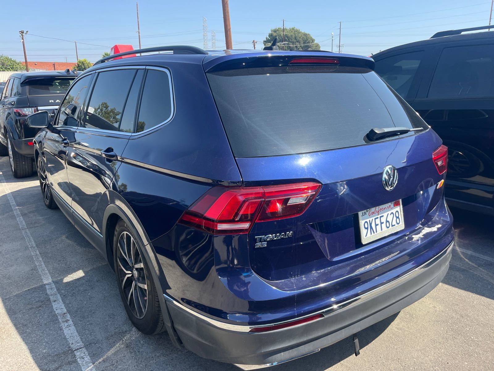 2021 Volkswagen Tiguan  SE FWD