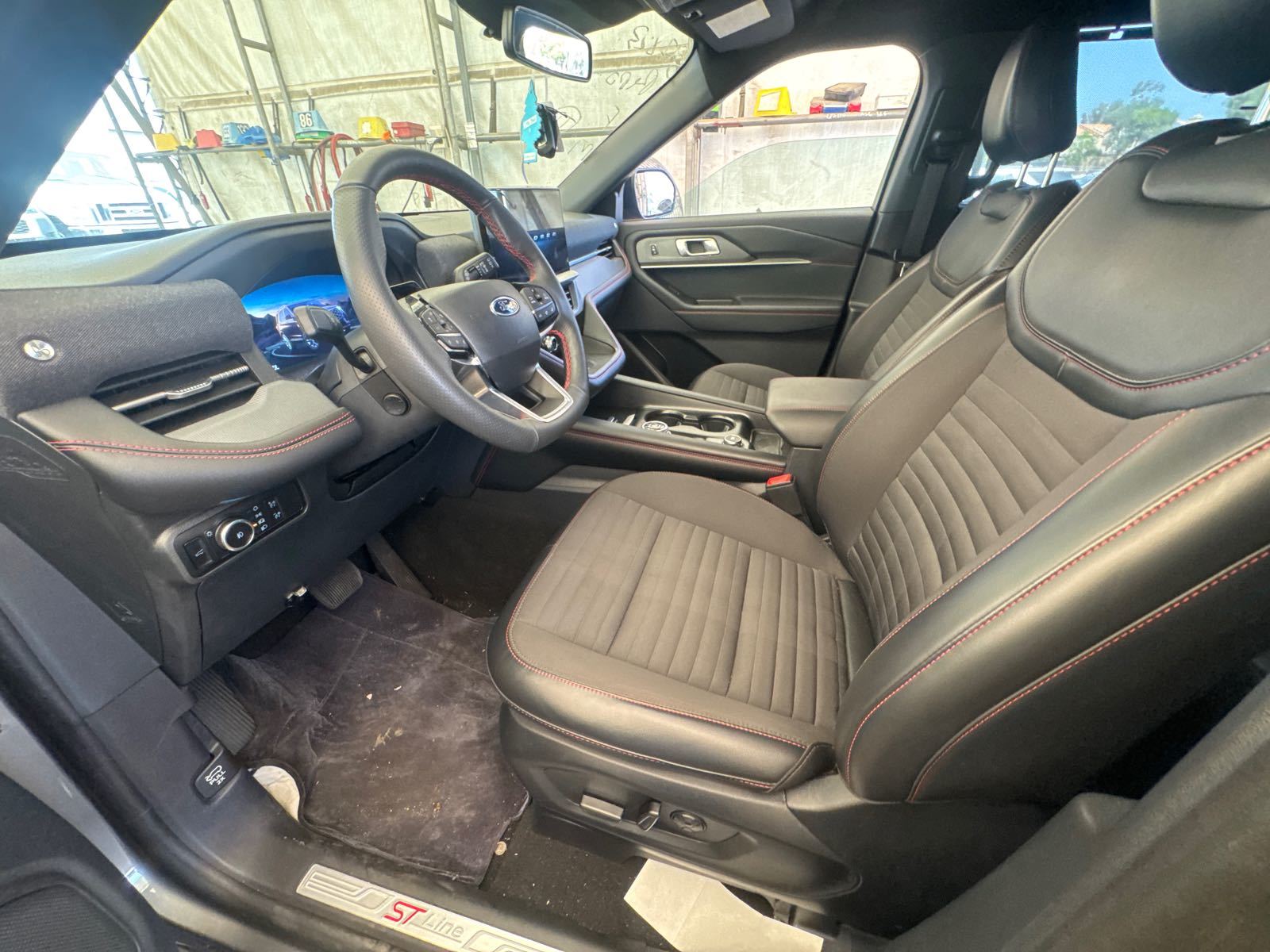 2025 Ford Explorer  ST-Line RWD