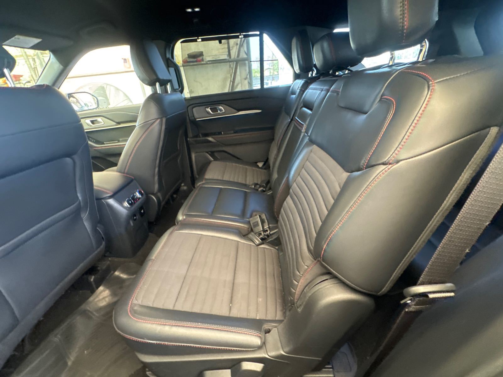 2025 Ford Explorer  ST-Line RWD