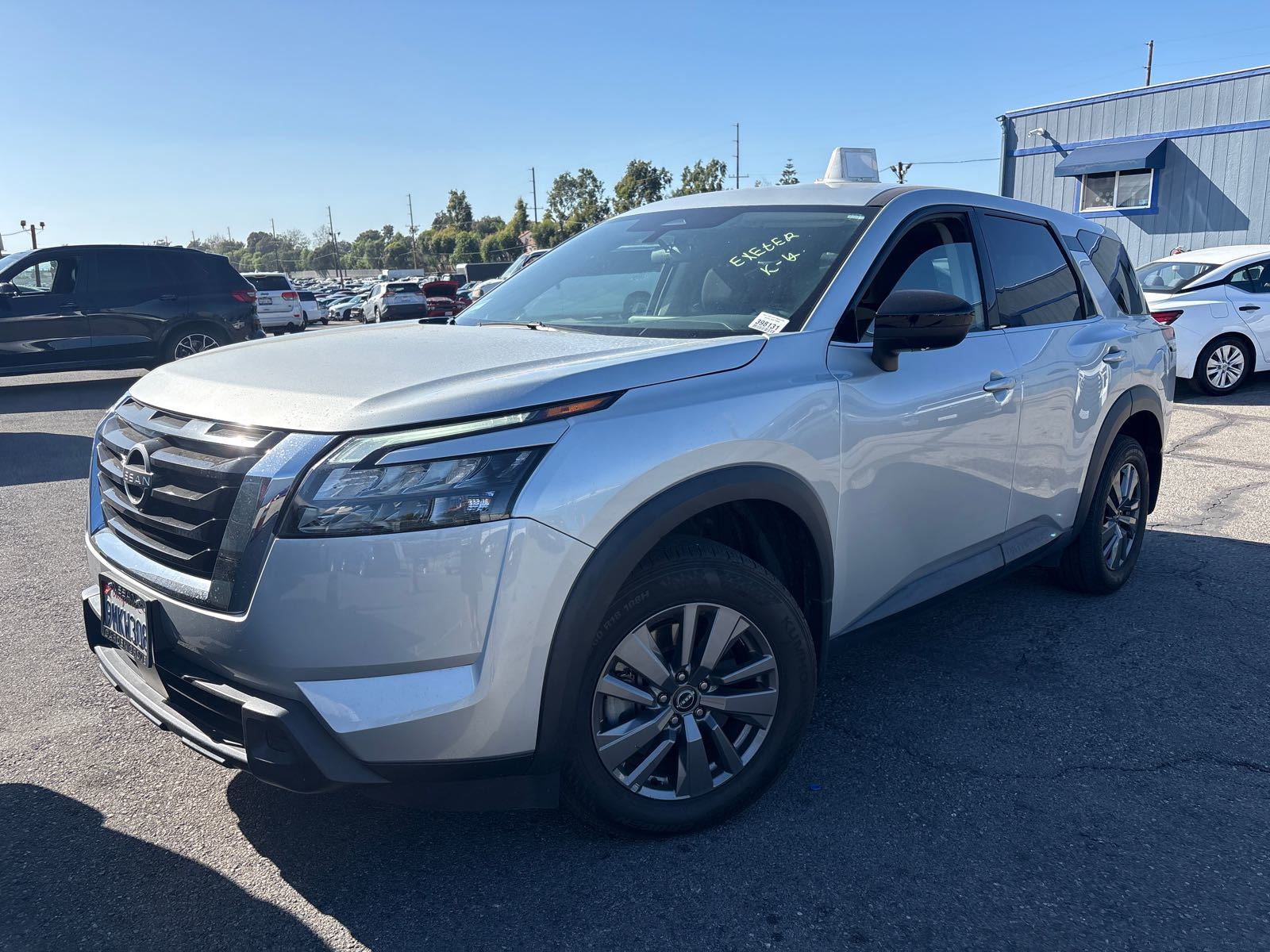 2024 Nissan Pathfinder S FWD