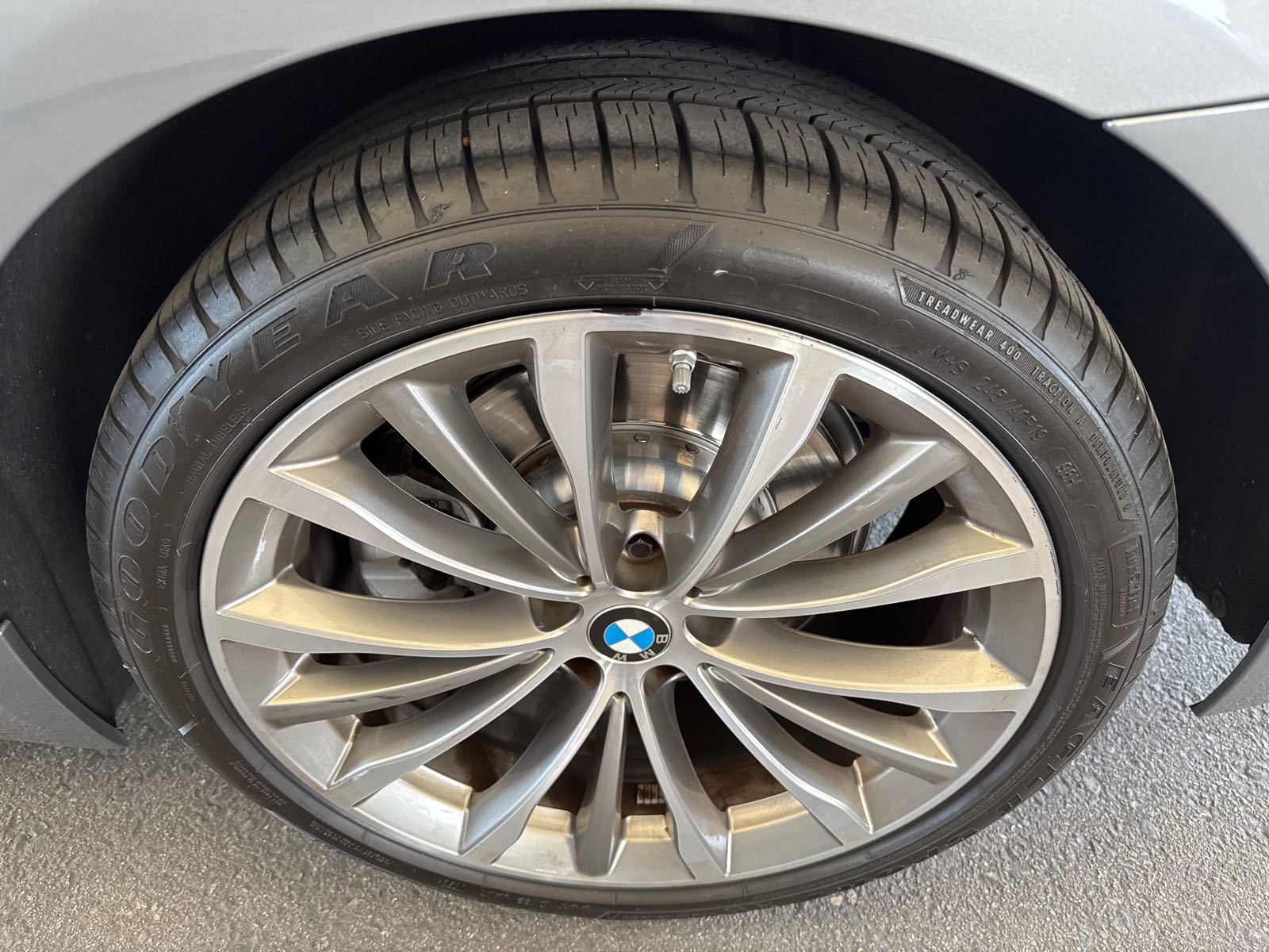 2023 BMW 5-Series  530i RWD