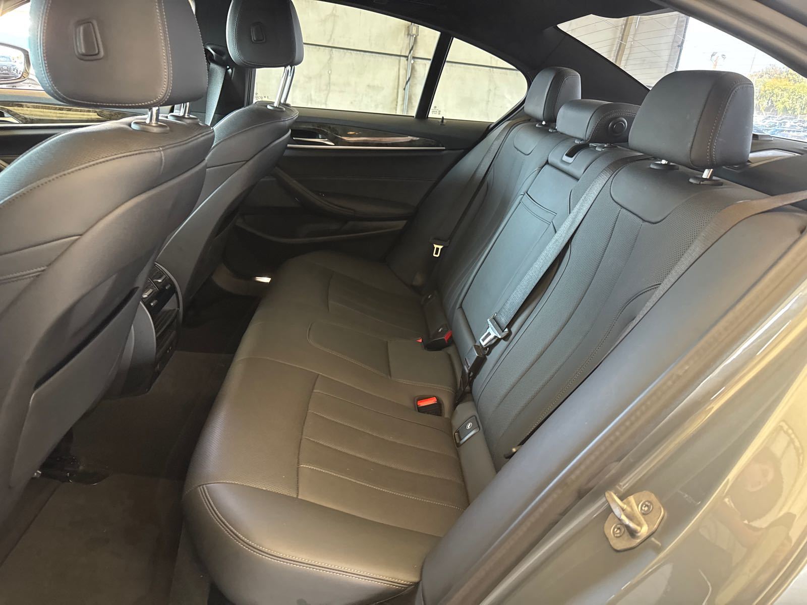 2023 BMW 5-Series  530i RWD