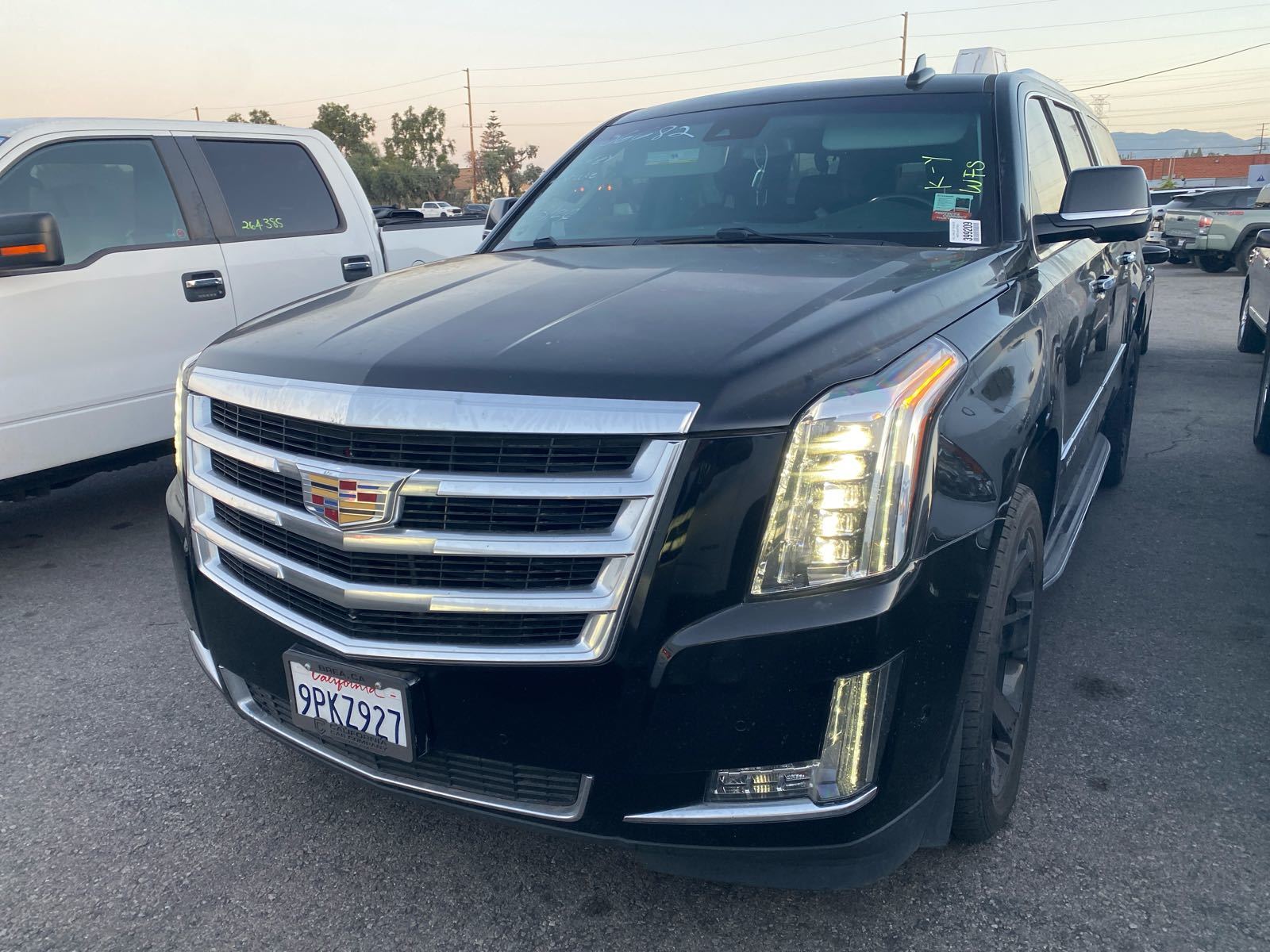 2019 Cadillac Escalade  ESV Luxury AWD