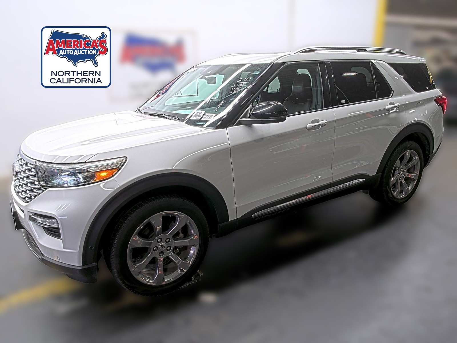 2020 Ford Explorer  Platinum AWD