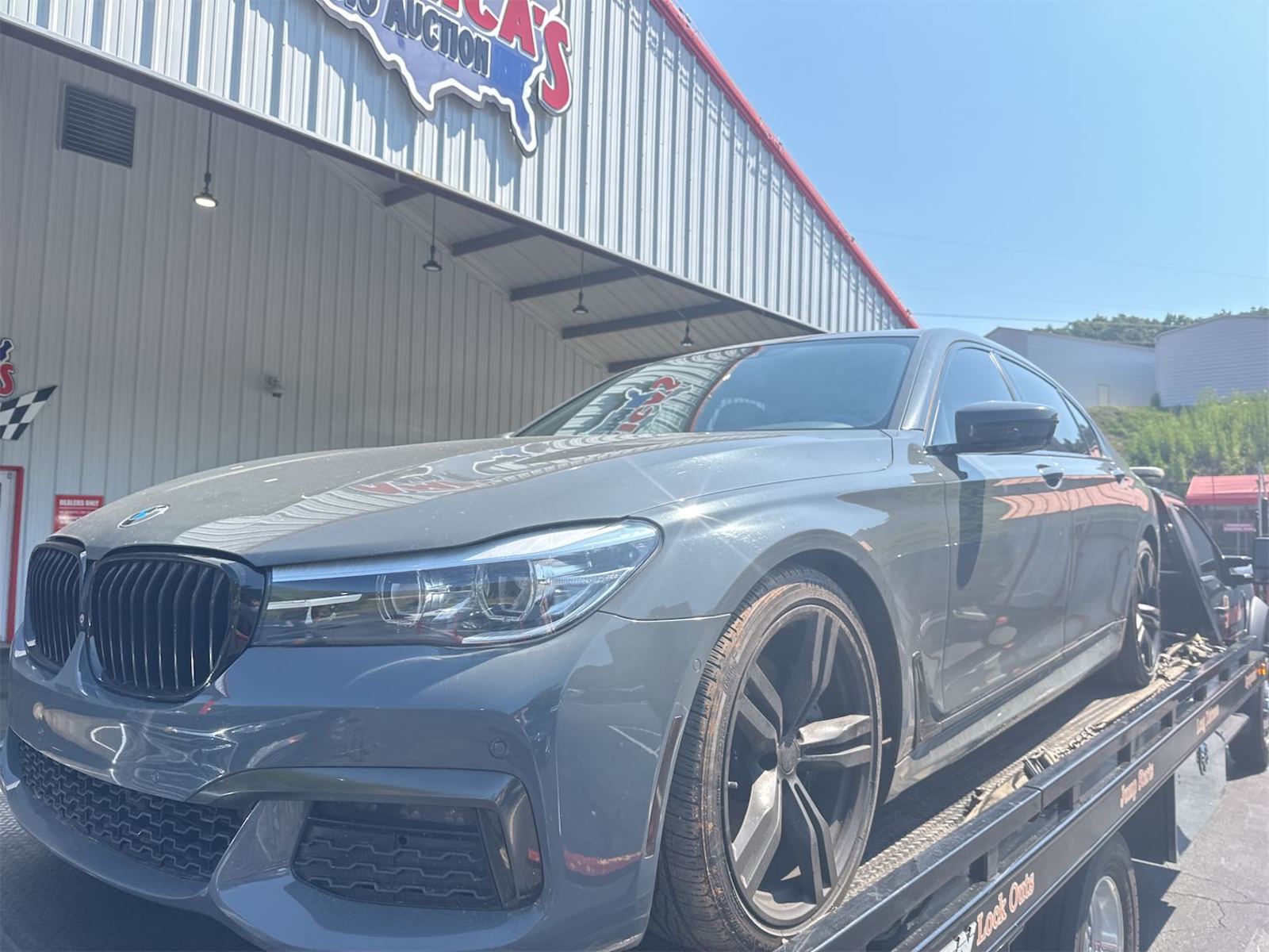2019 BMW 7-Series  740i RWD