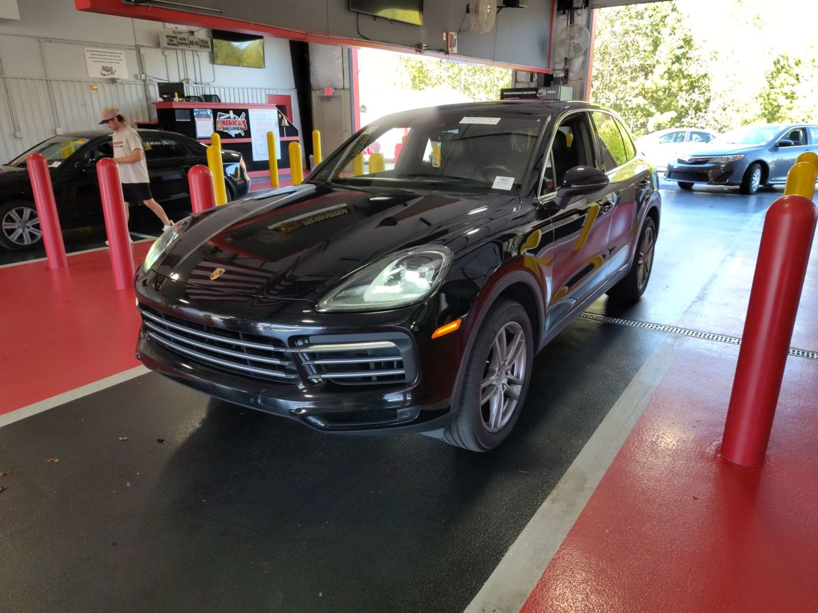 2020 Porsche cayenne  Base AWD
