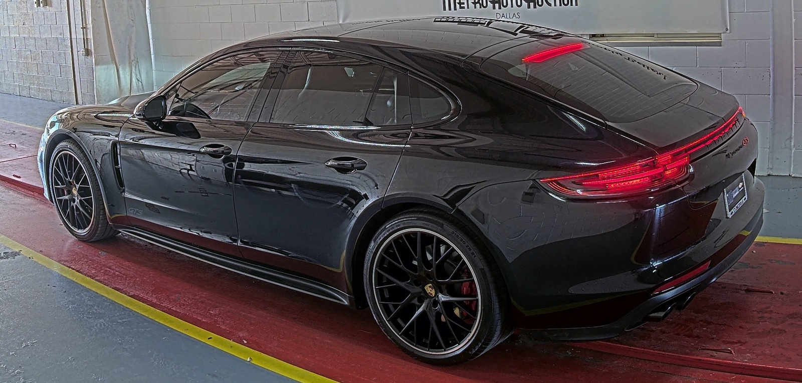 2020 Porsche panamera  GTS AWD