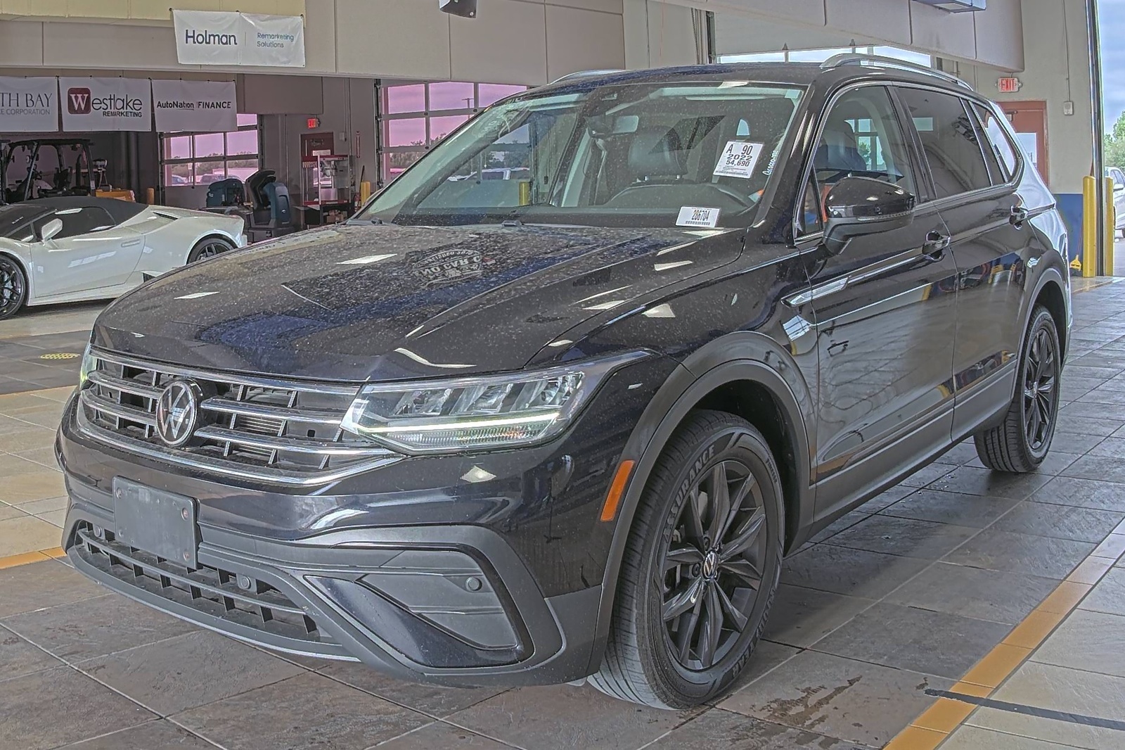 2022 Volkswagen Tiguan  SE FWD
