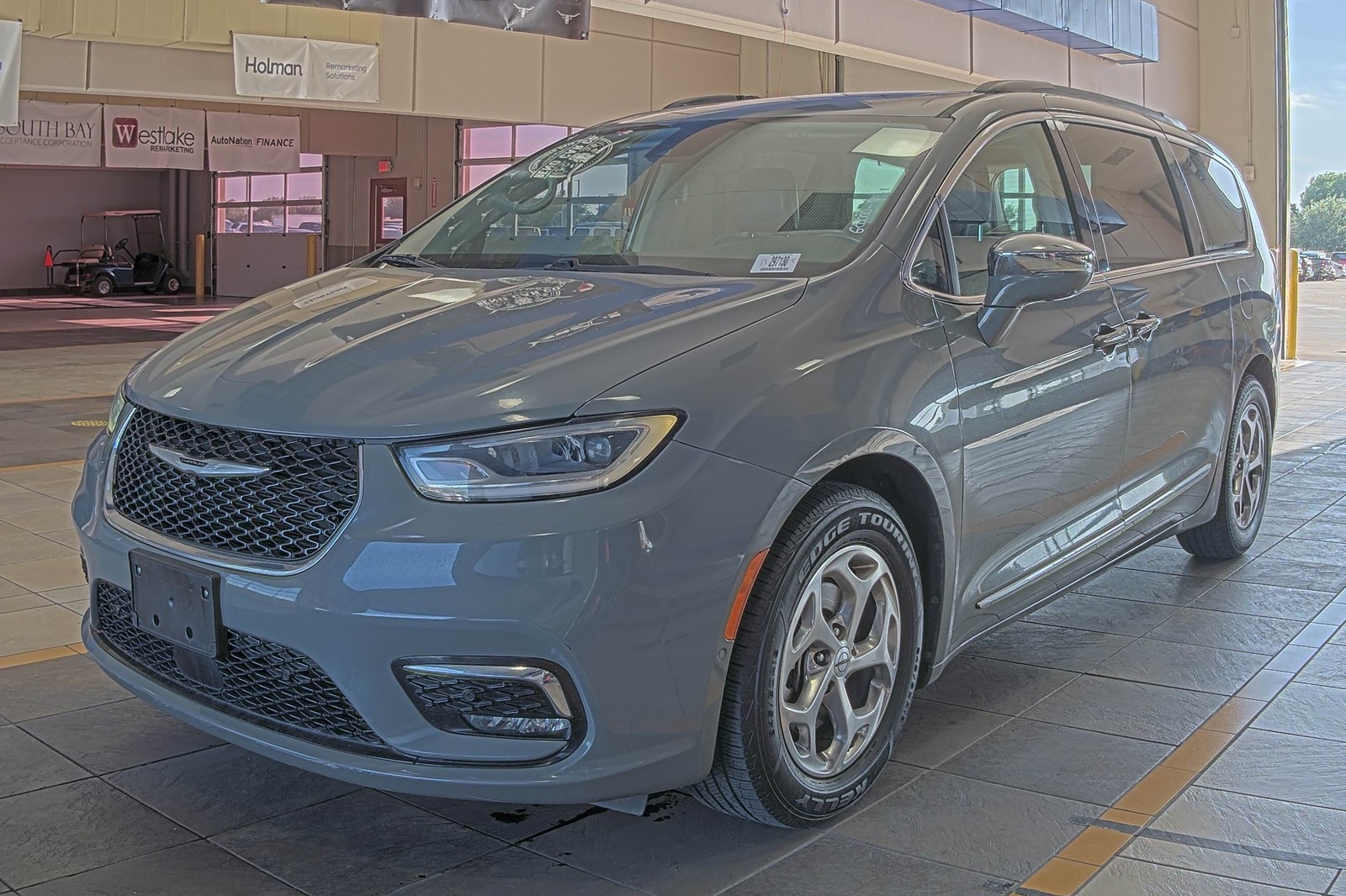 2022 Chrysler Pacifica  Limited FWD