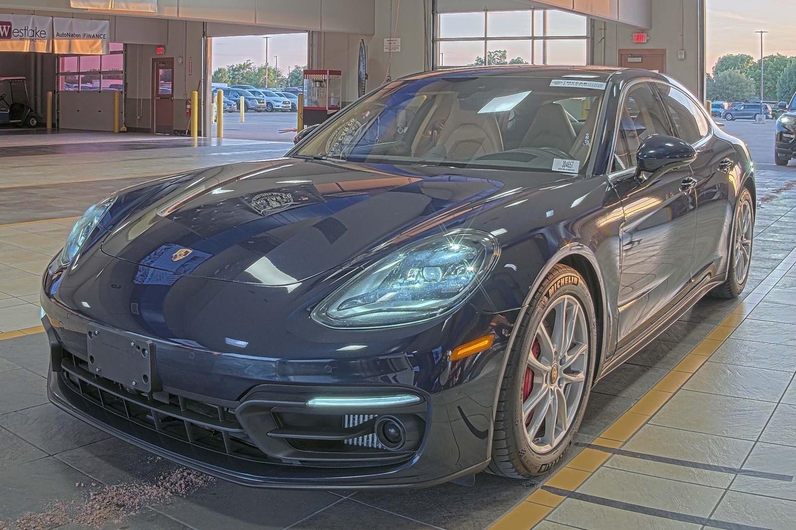 2023 Porsche panamera  4S AWD
