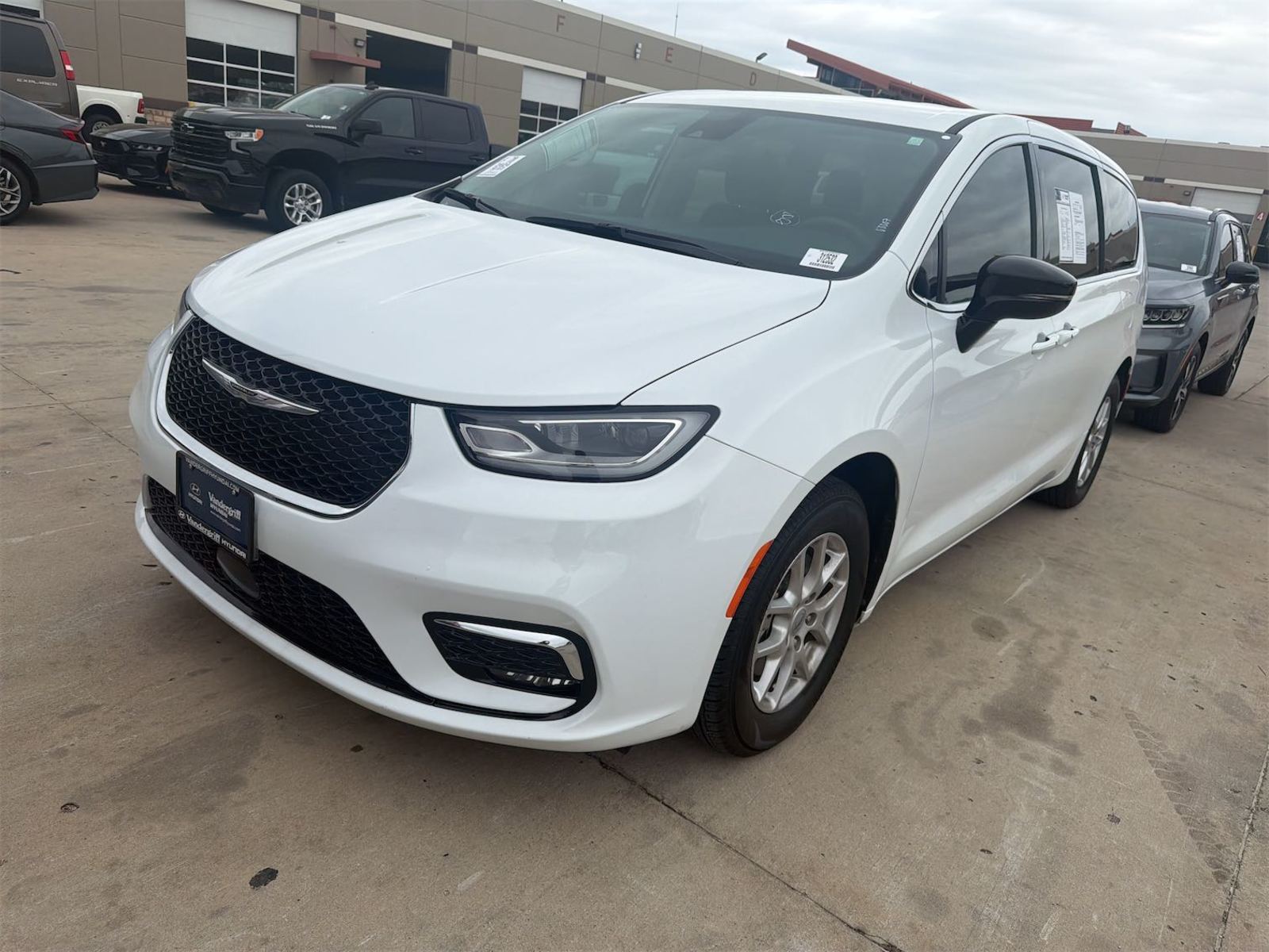 2024 Chrysler Pacifica  Touring L FWD