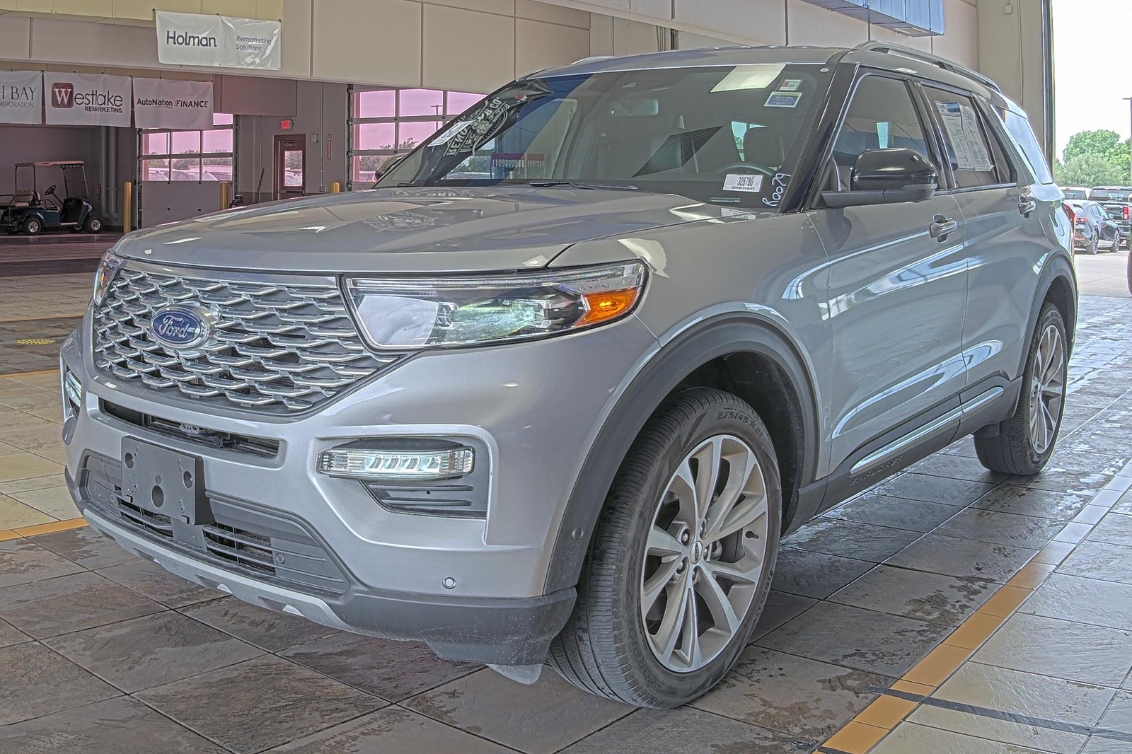2023 Ford Explorer   AWD
