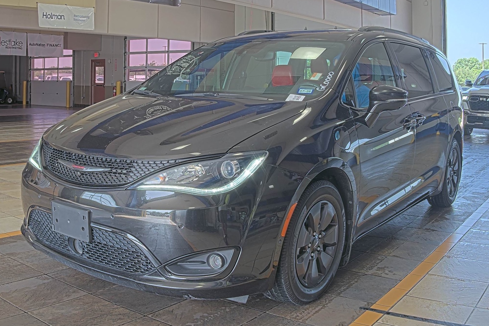 2020 Chrysler Pacifica   FWD