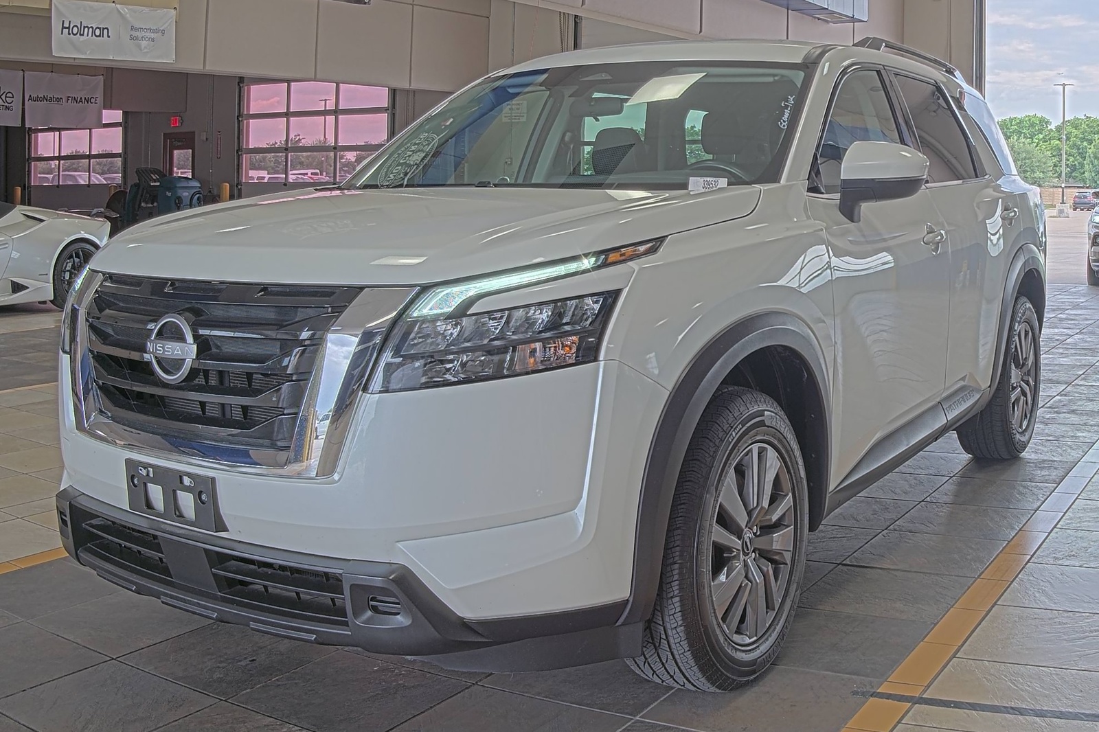 2024 Nissan Pathfinder SV FWD