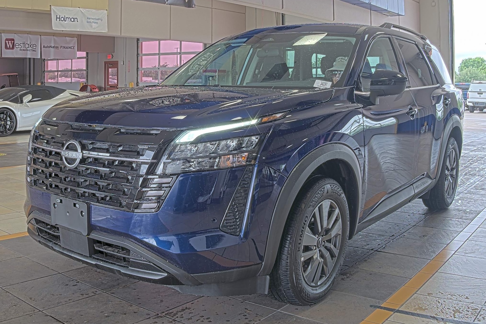 2026 Nissan Pathfinder SV FWD
