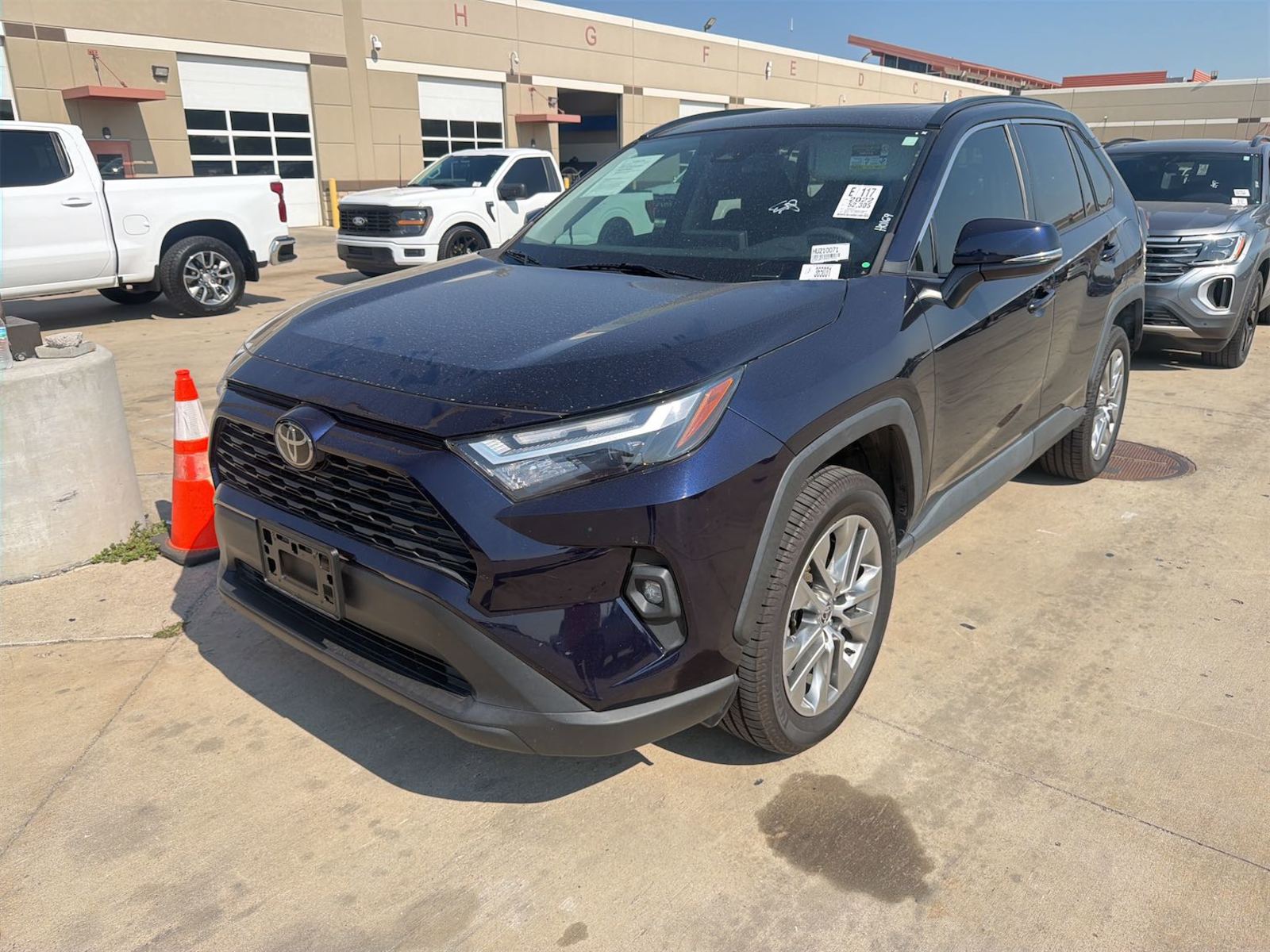 2022 Toyota RAV4  XLE Premium FWD