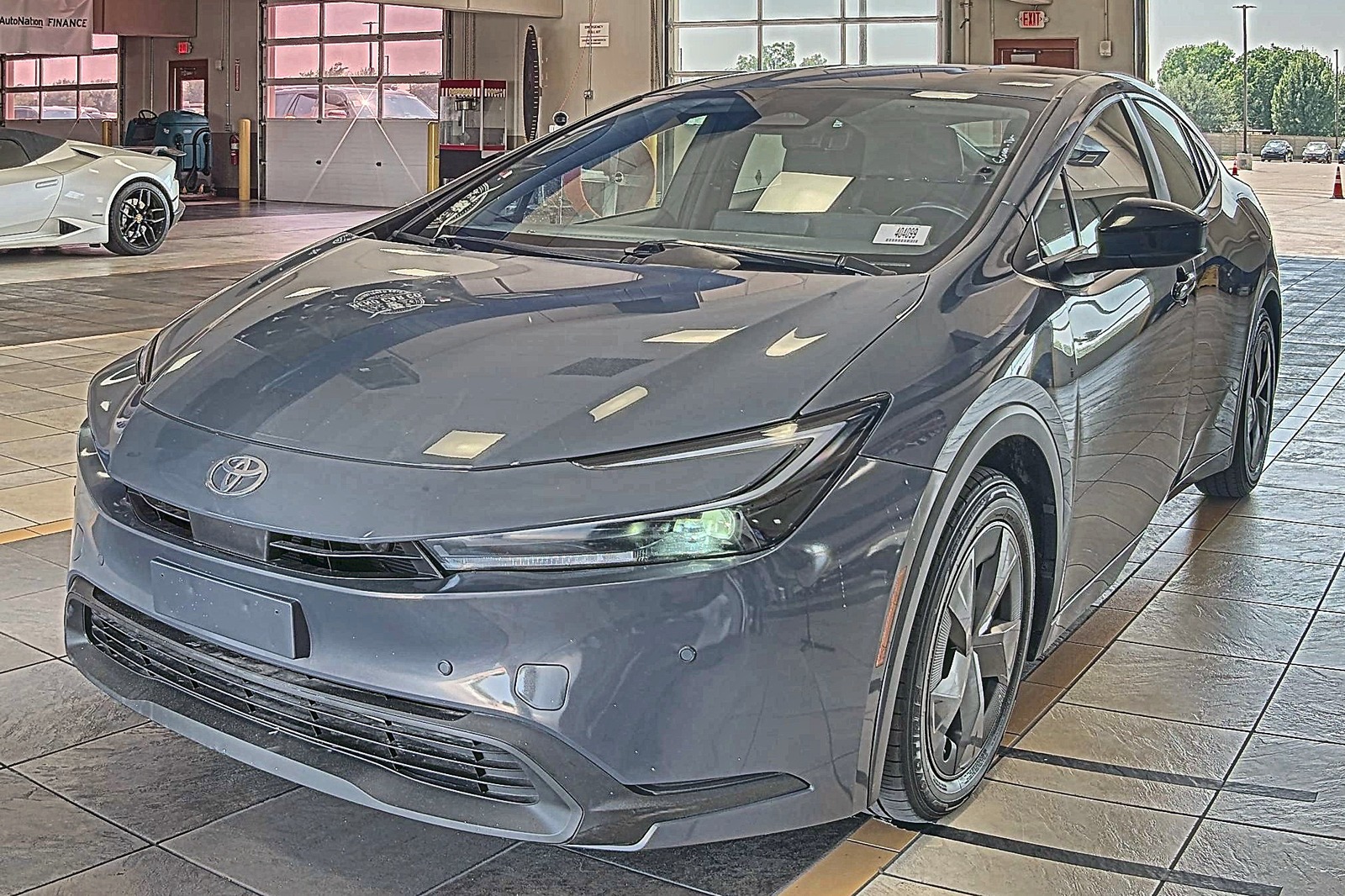 2023 Toyota Prius  LE FWD