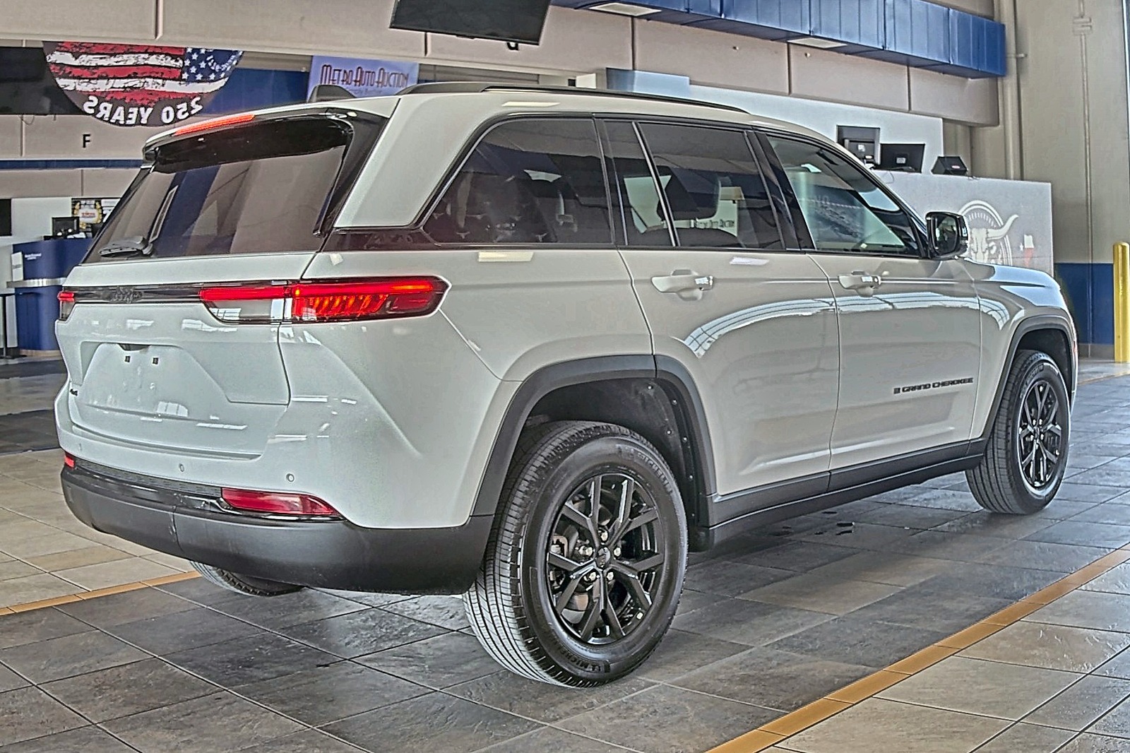 2025 Jeep Grand Cherokee  Altitude AWD