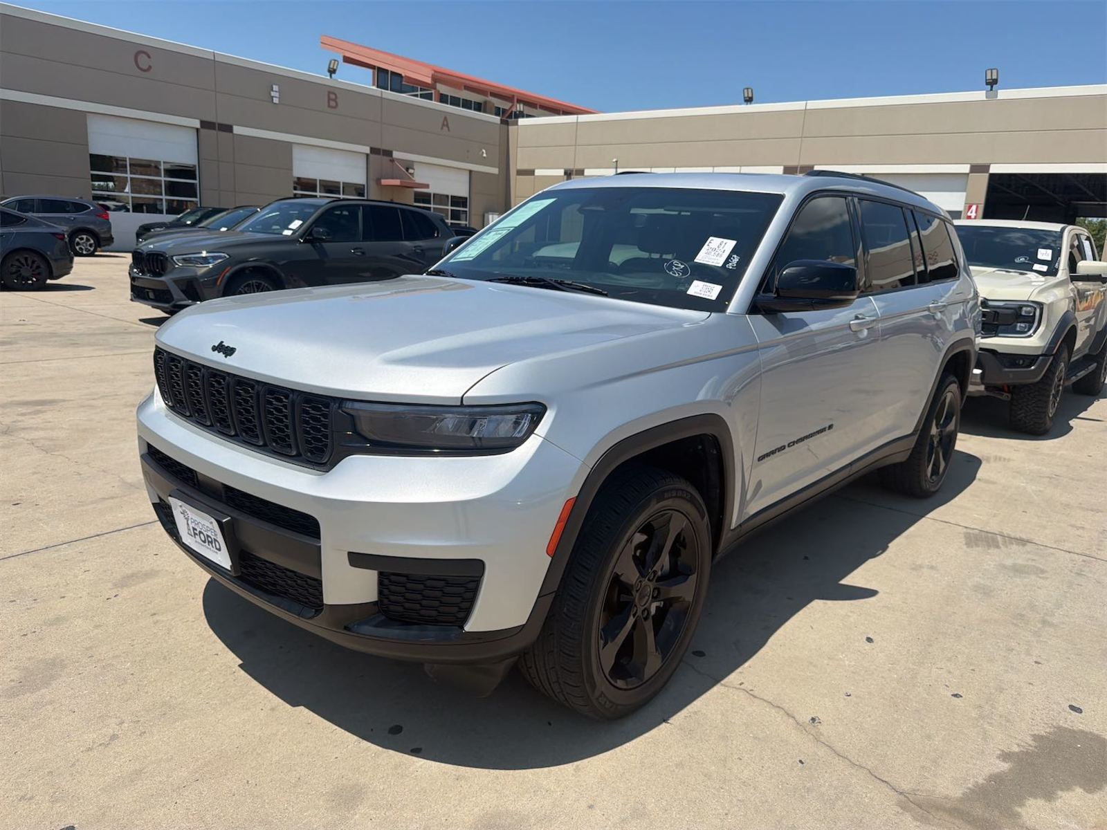 2024 Jeep Grand Cherokee   AWD