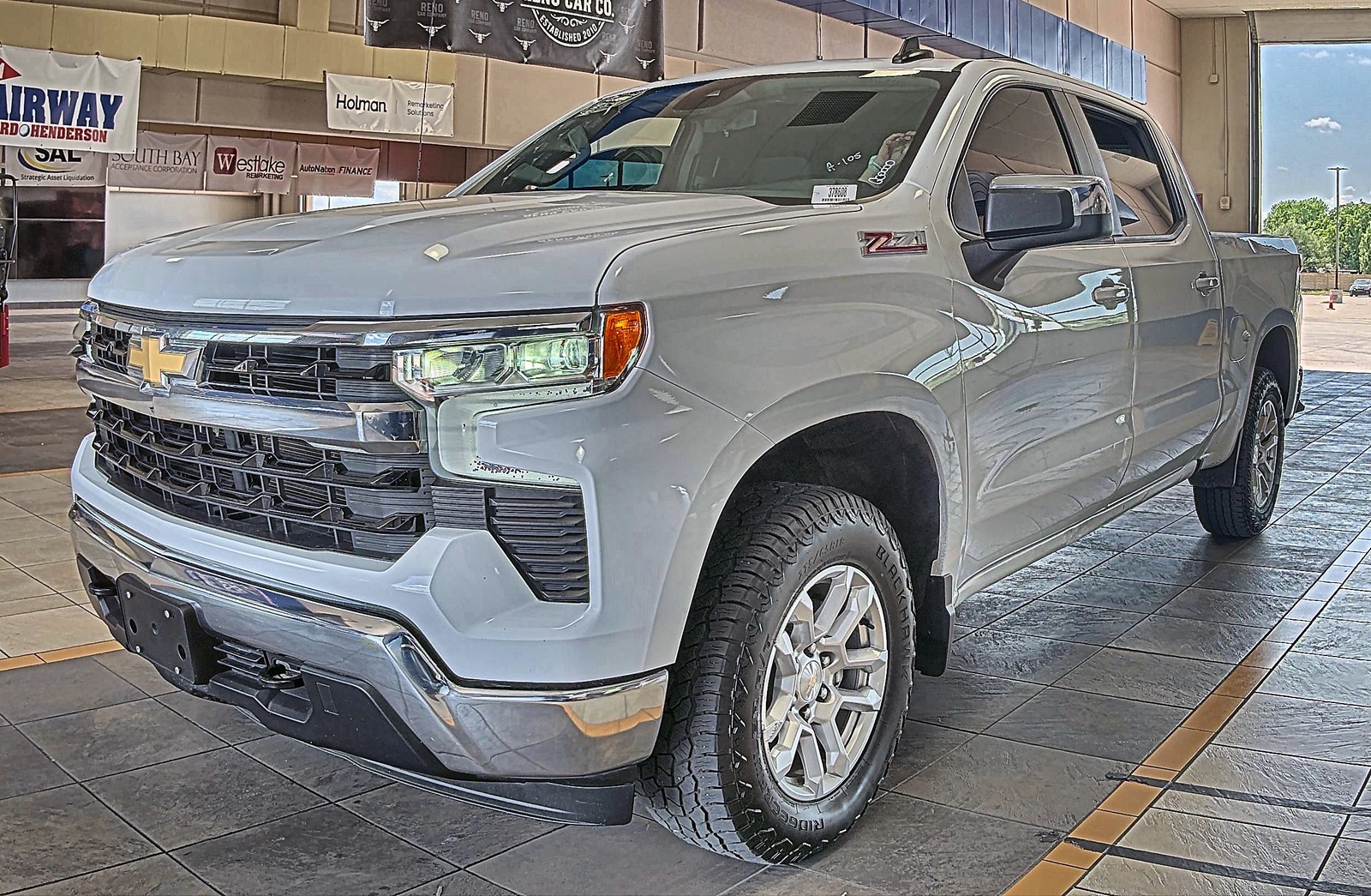 2025 Chevrolet Silverado 1500  LT AWD