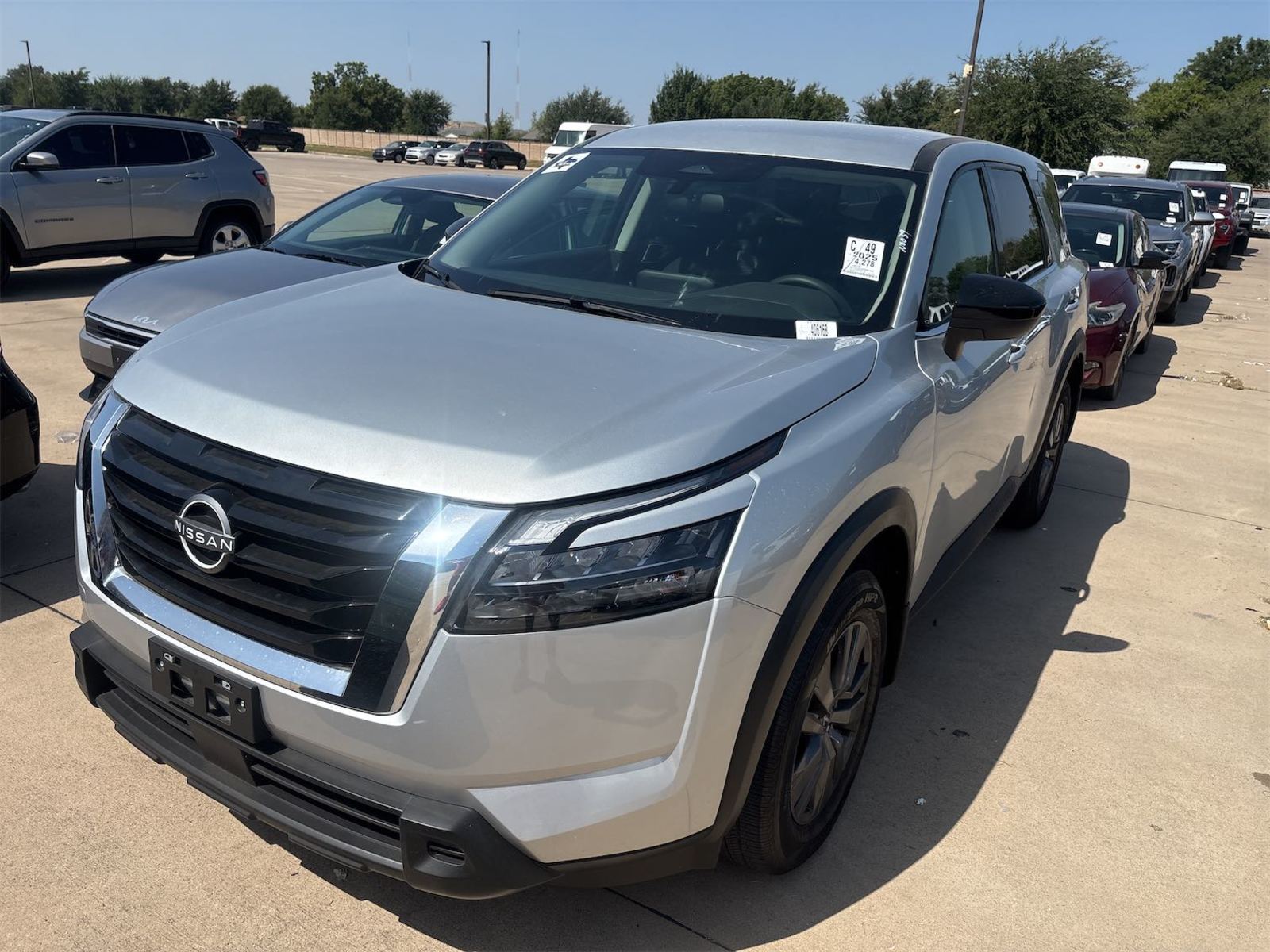 2025 Nissan Pathfinder S FWD