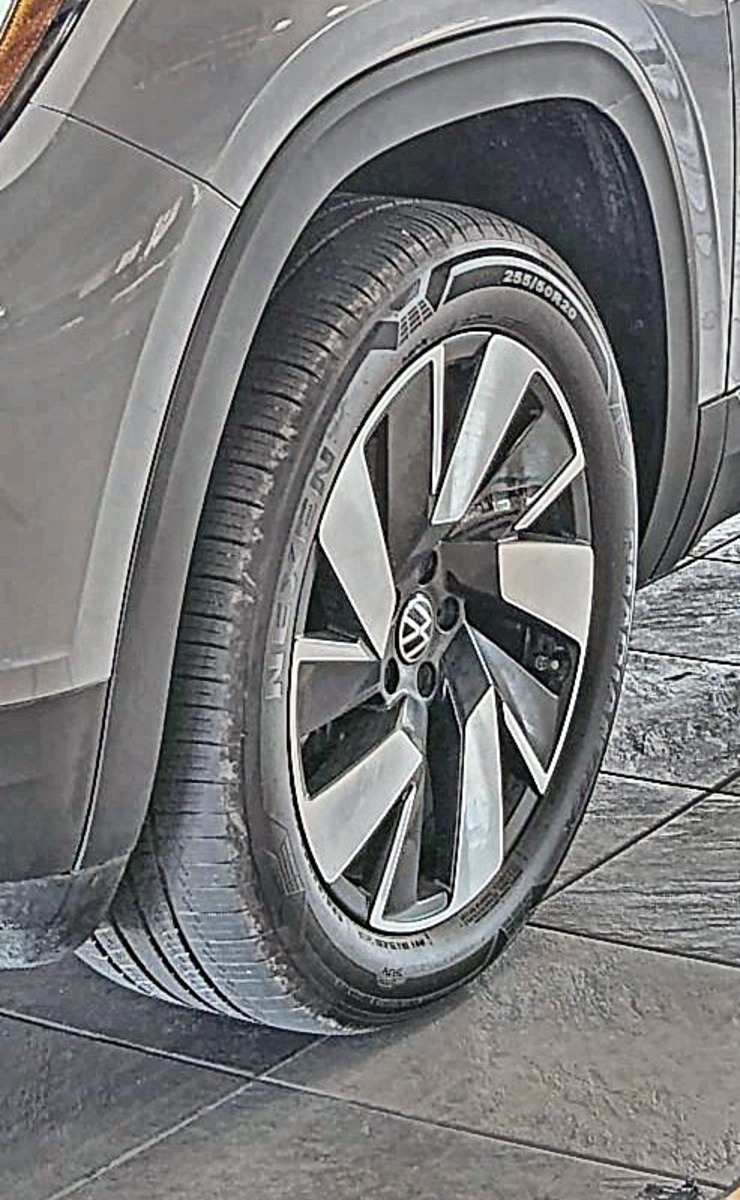 2026 Volkswagen Atlas Cross Sport   FWD