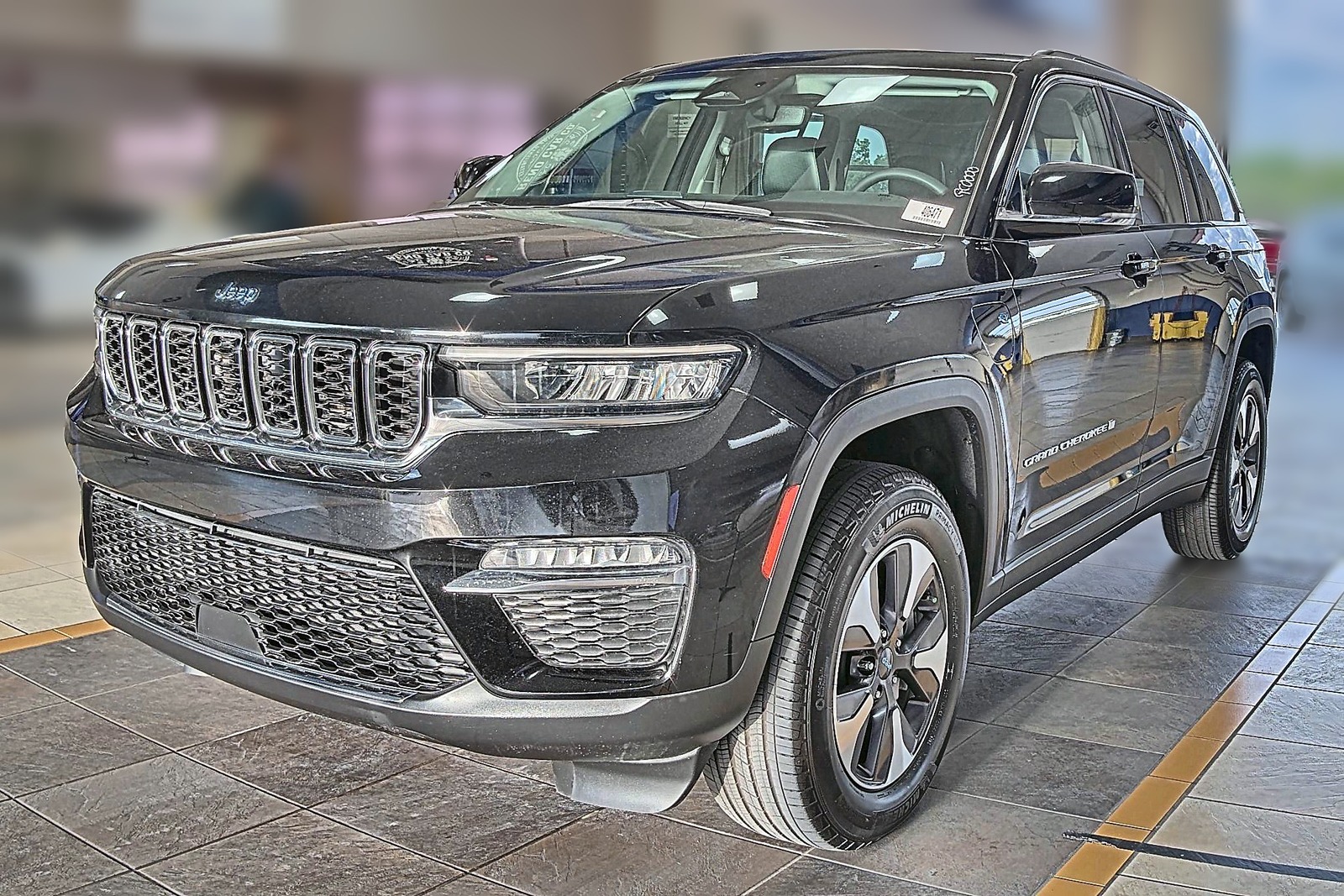 2023 Jeep Grand Cherokee   AWD