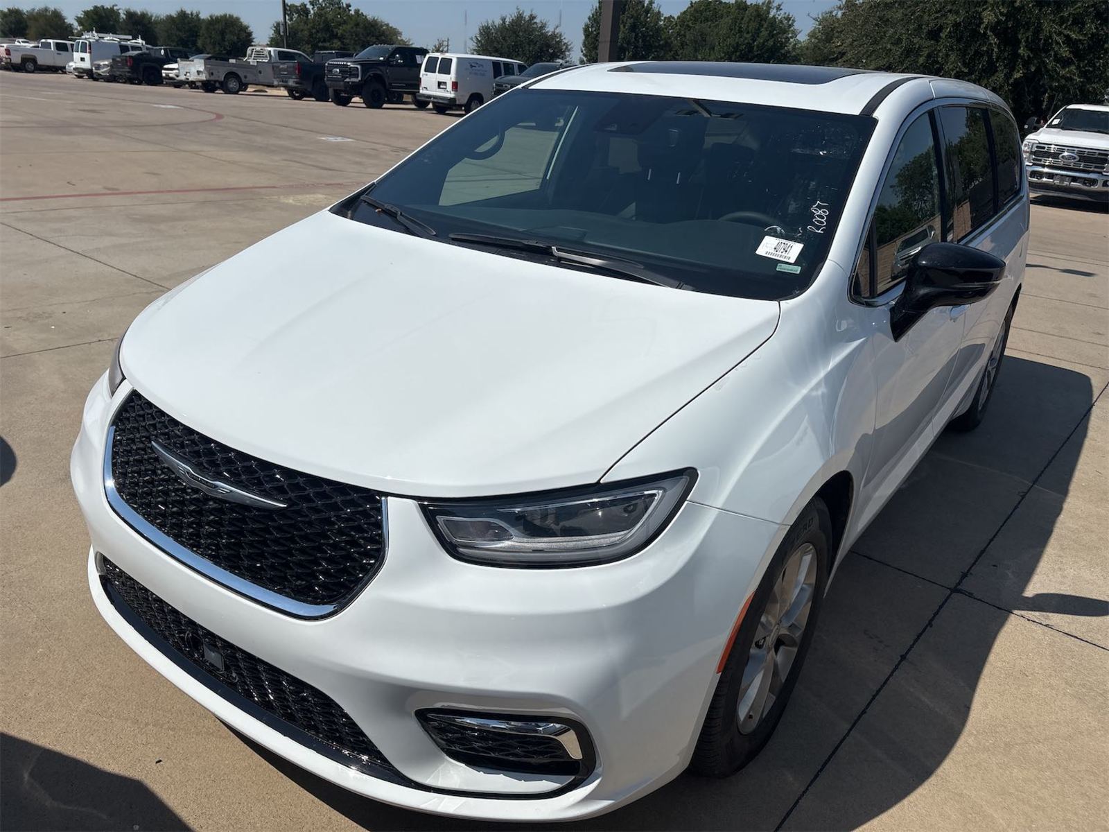 2026 Chrysler Pacifica  Limited FWD